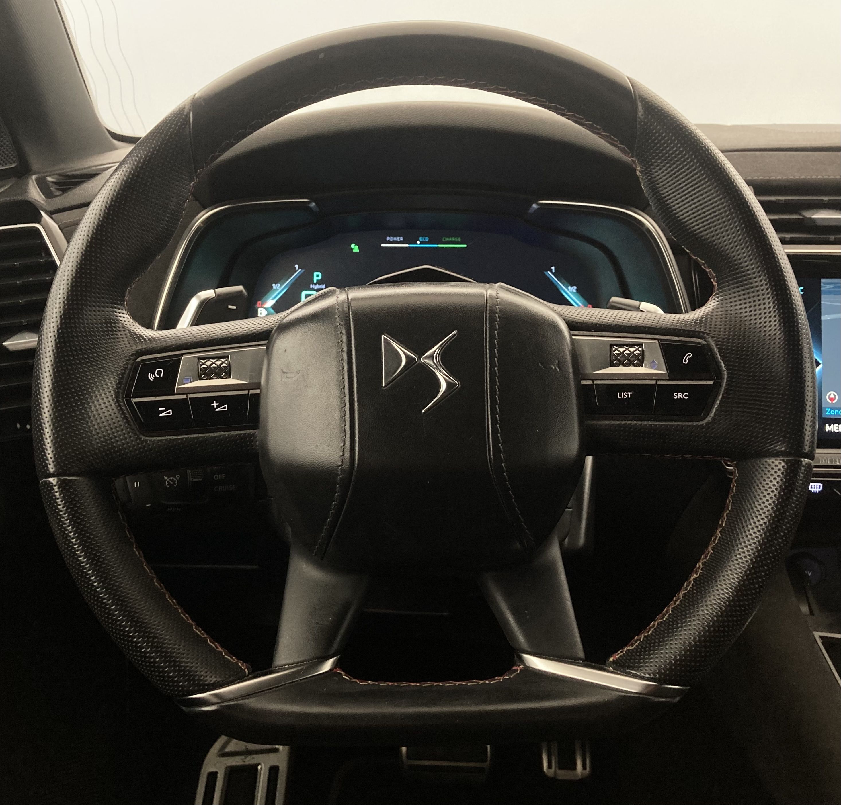 ds ds7 crossback performance line + E-TENSE 300 CA 2022 gris artense 17