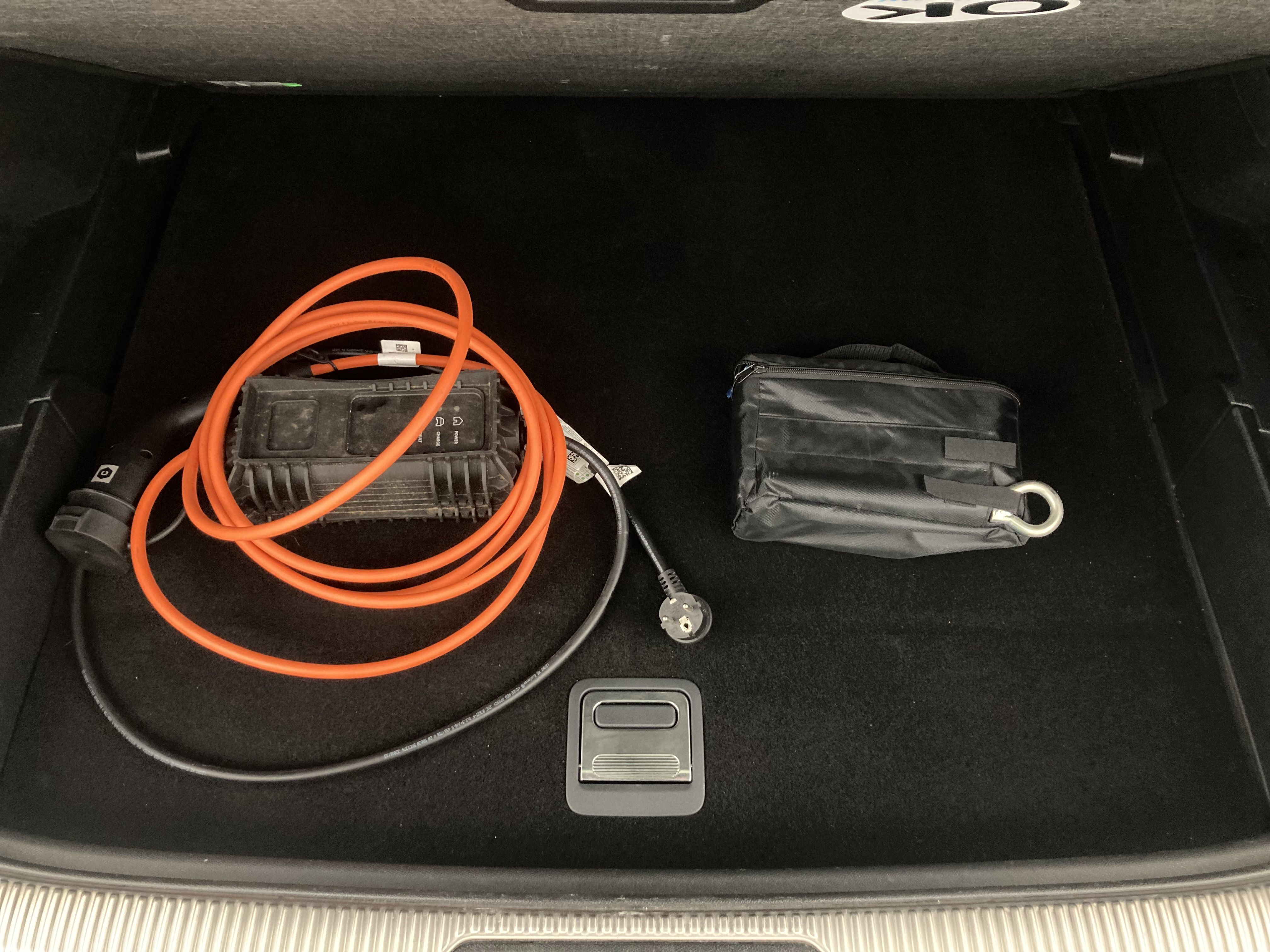 ds ds7 crossback performance line + E-TENSE 300 CA 2022 gris artense 21