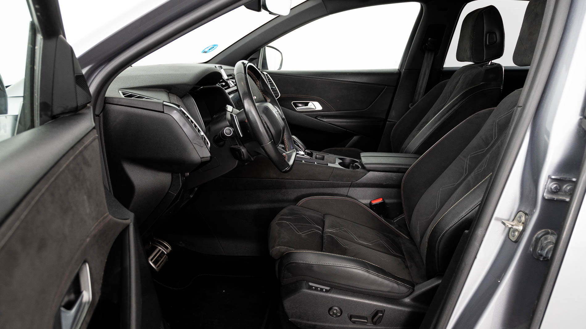 ds ds7 crossback performance line + E-TENSE 300 CA 2022 gris artense 14