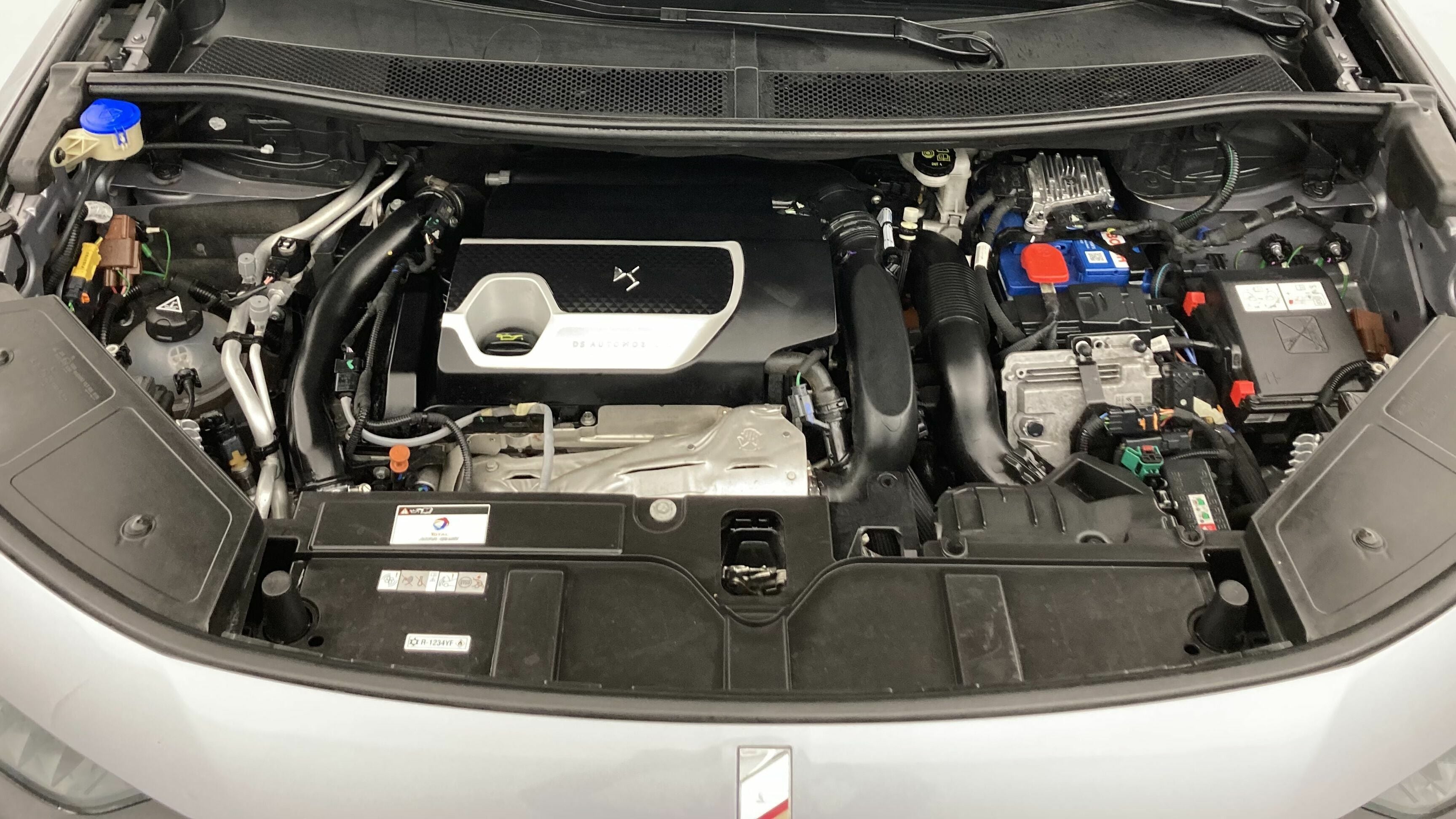 ds ds7 crossback performance line + E-TENSE 300 CA 2022 gris artense 18