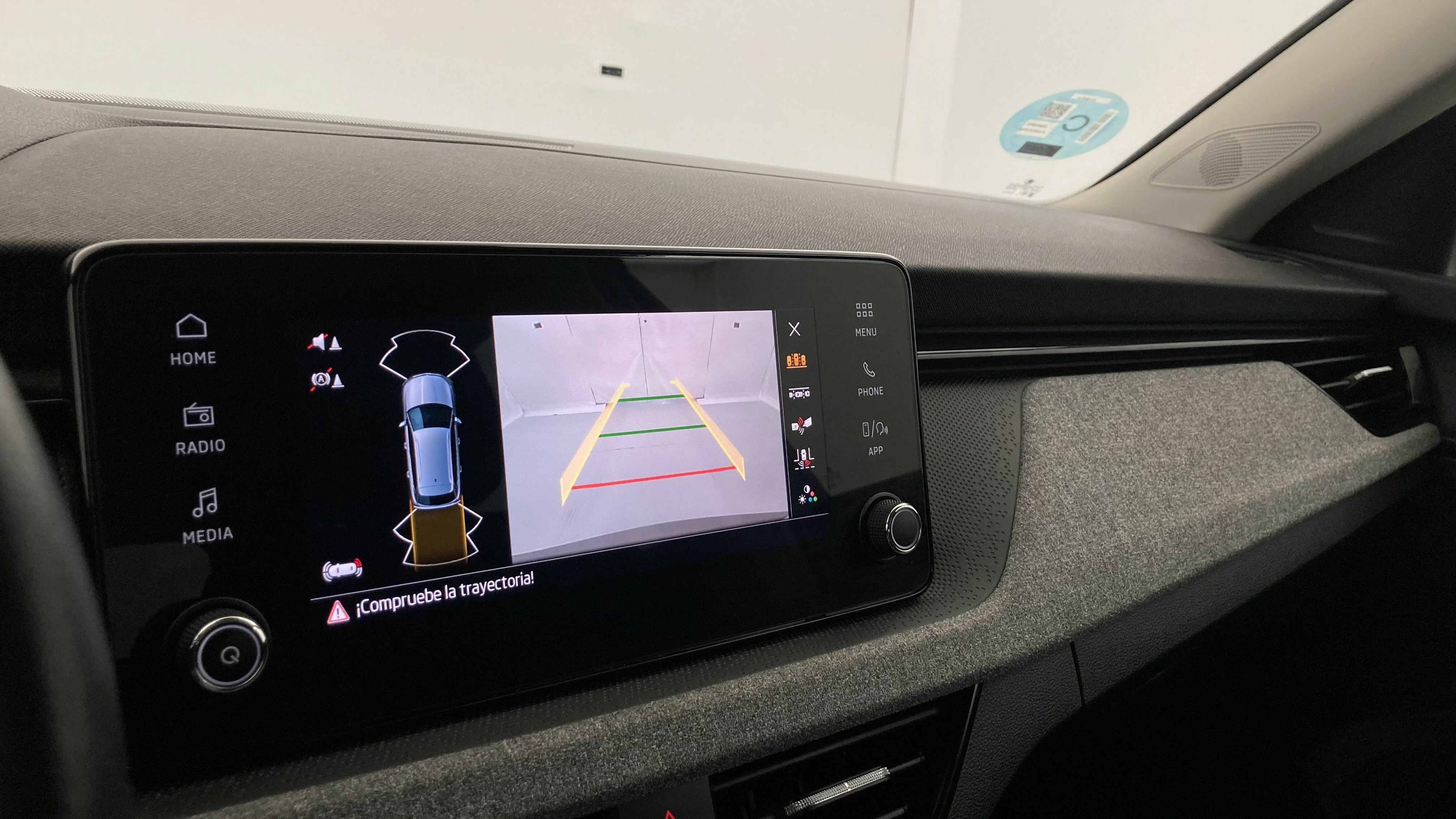 skoda kamiq selection 1.0 TSI 115 2024 gris graphite 19