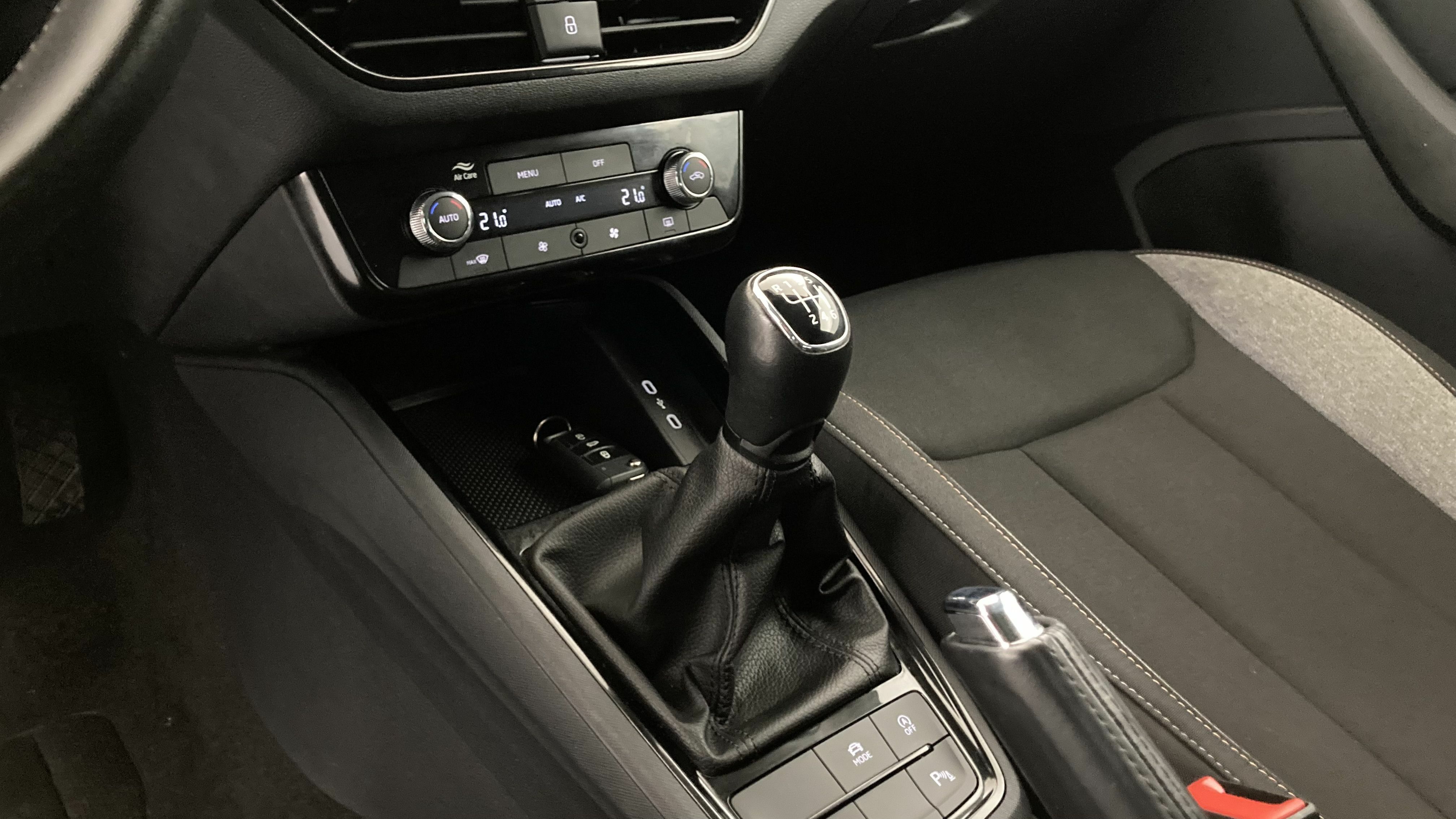 skoda kamiq selection 1.0 TSI 115 2024 gris graphite 20