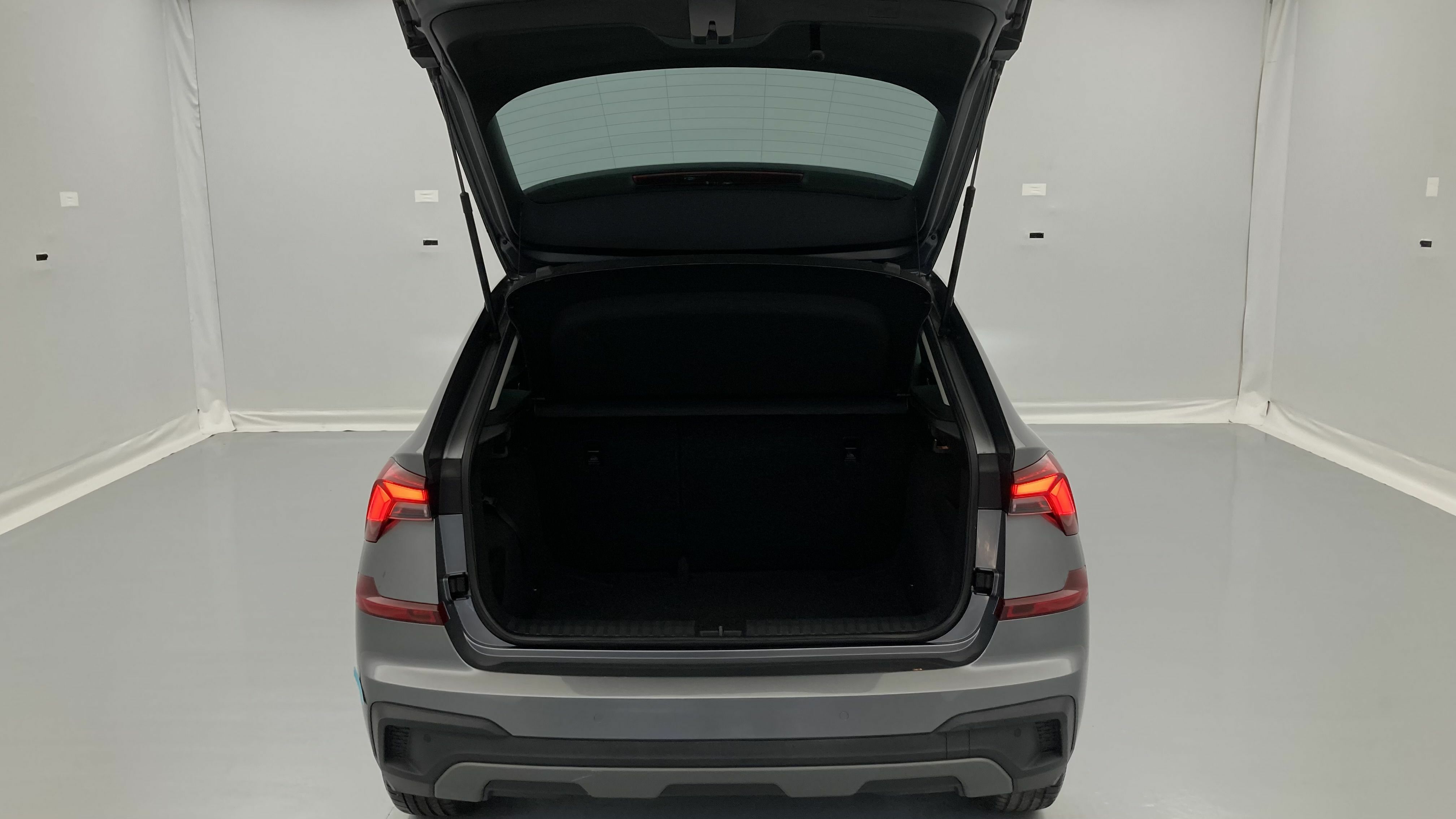 skoda kamiq selection 1.0 TSI 115 2024 gris graphite 24