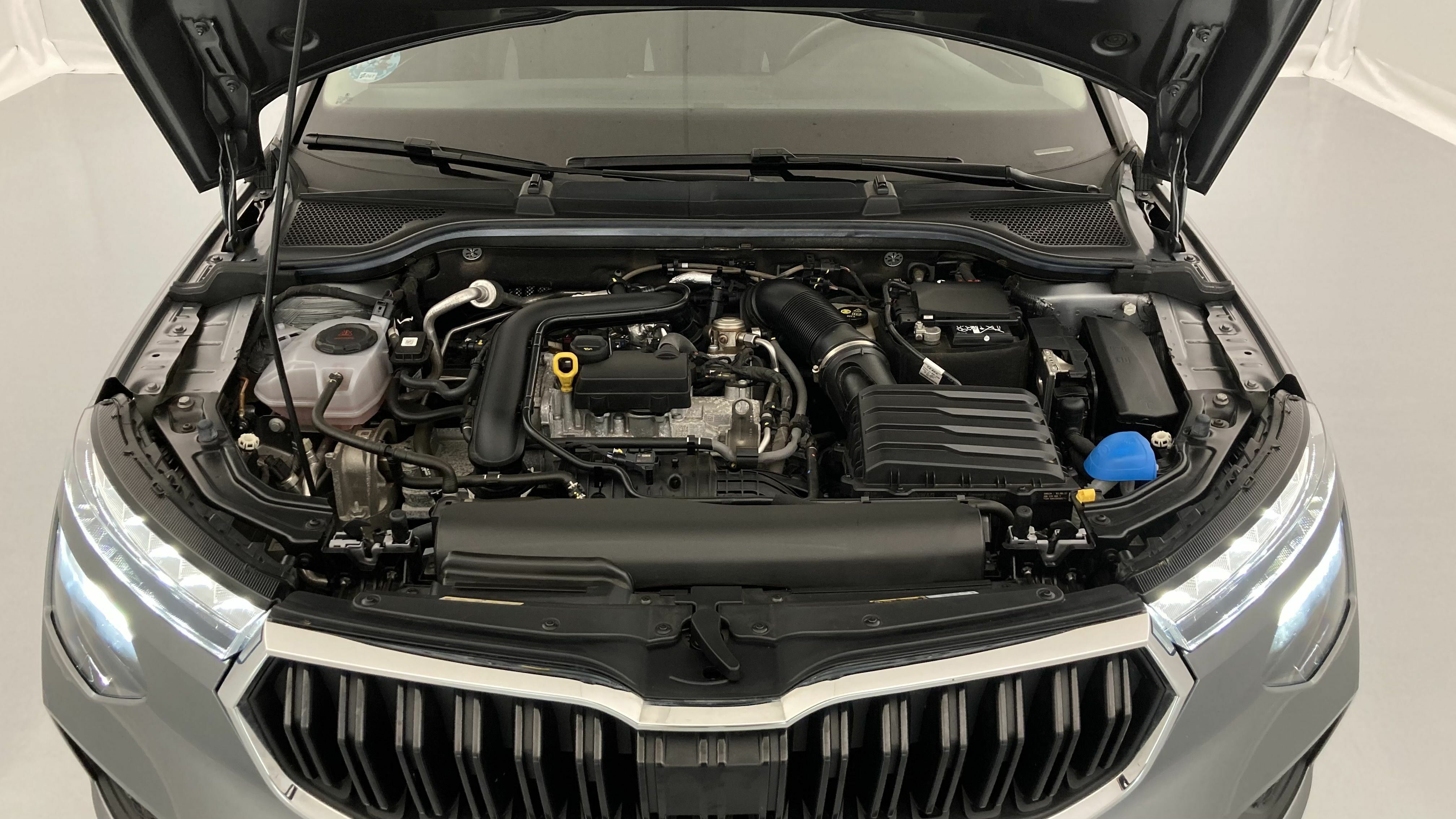 skoda kamiq selection 1.0 TSI 115 2024 gris graphite 25