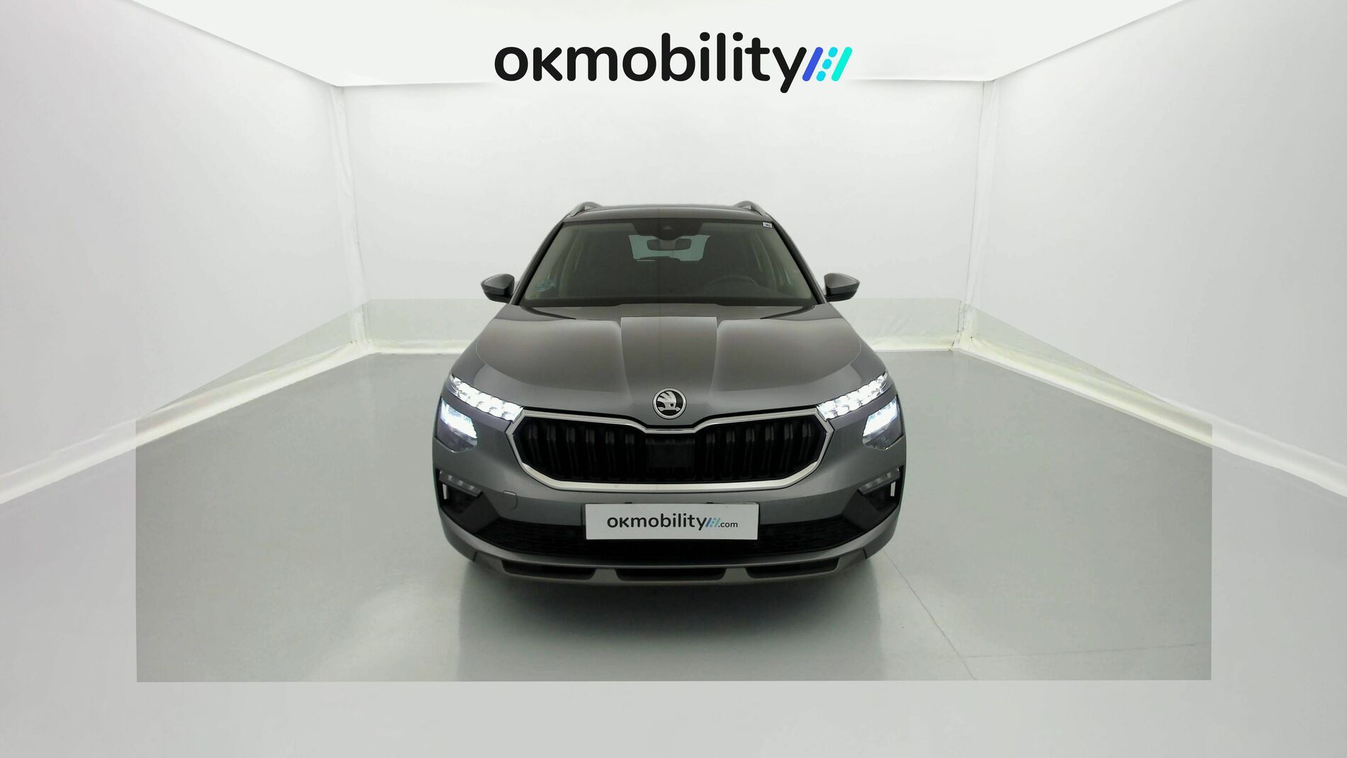 skoda kamiq selection 1.0 TSI 115 2024 gris graphite 4