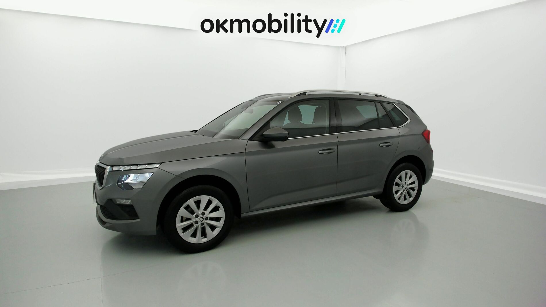 skoda kamiq selection 1.0 TSI 115 2024 gris graphite 5
