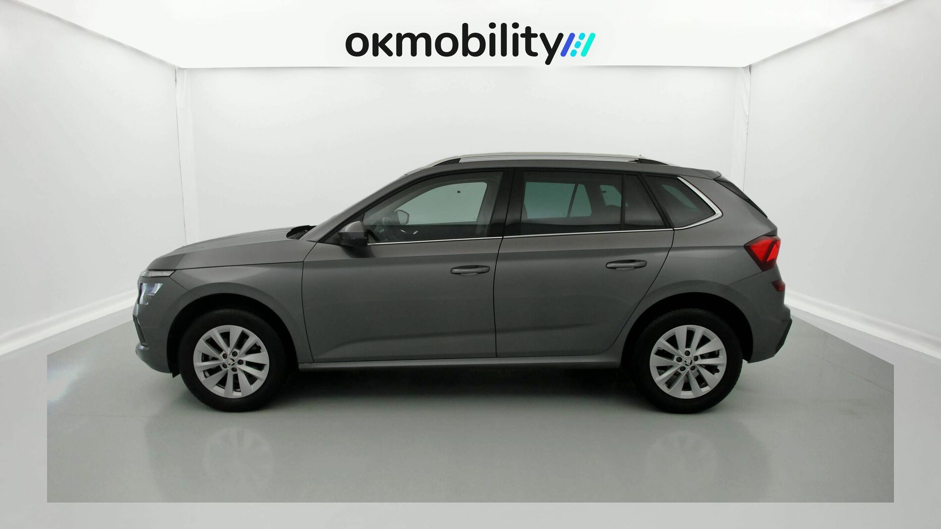 skoda kamiq selection 1.0 TSI 115 2024 gris graphite 7