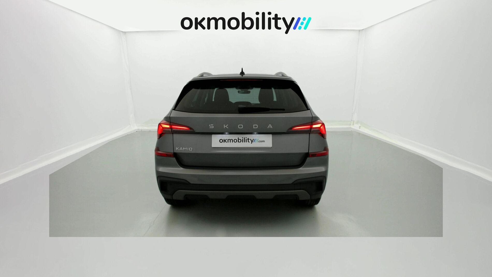 skoda kamiq selection 1.0 TSI 115 2024 gris graphite 10