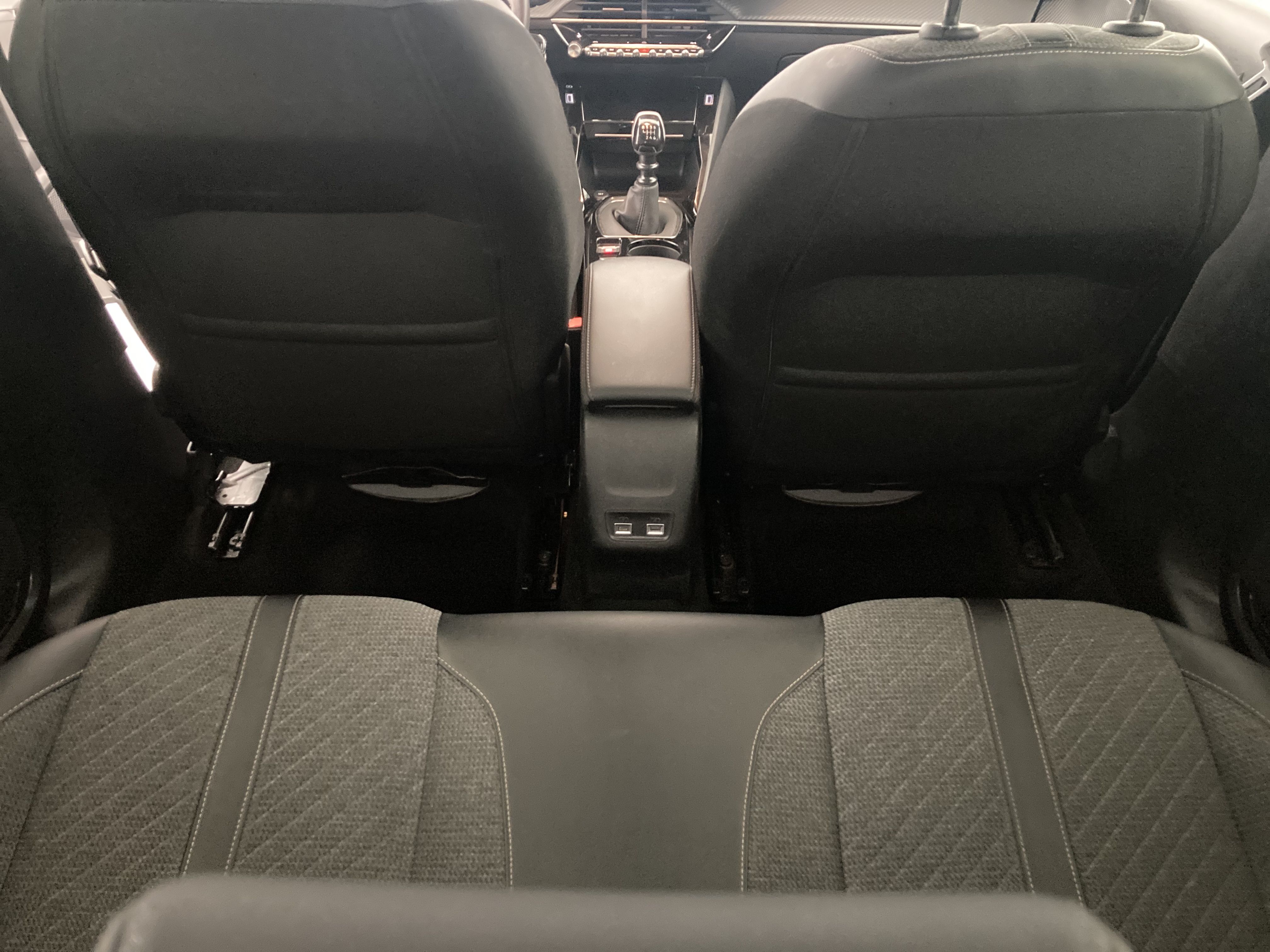 peugeot 208 allure 1.2 PURETECH 100 2024 grigio selenium 16