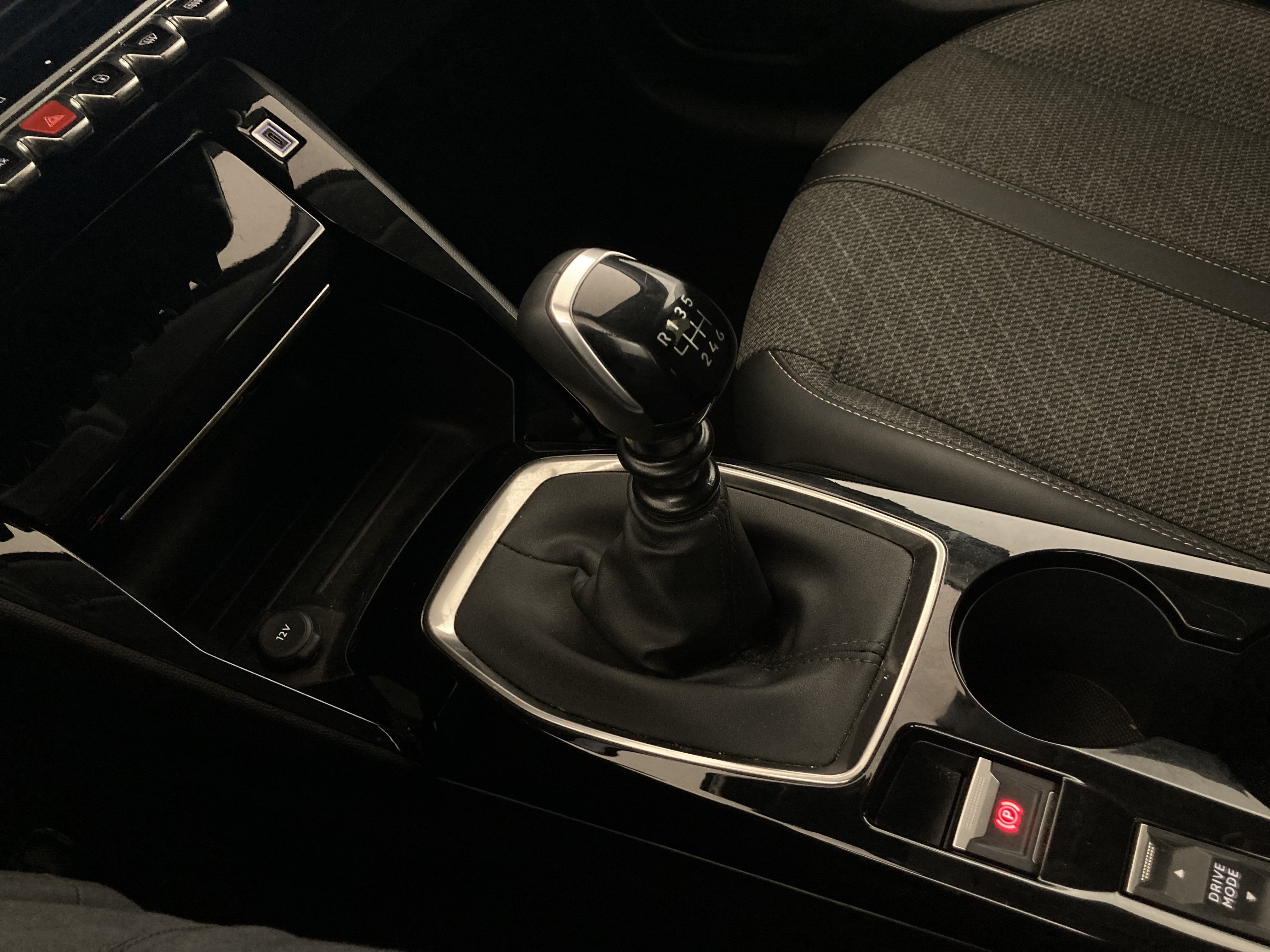 peugeot 208 allure 1.2 PURETECH 100 2024 grigio selenium 14