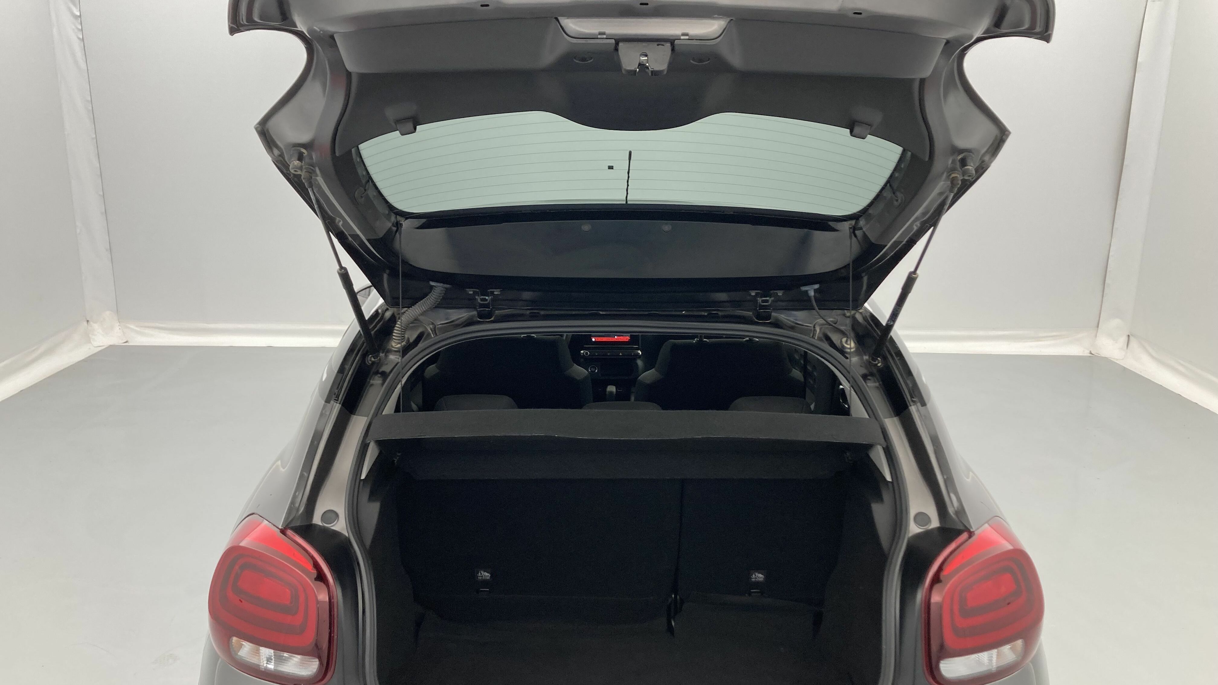 citroen c3 shine 1.2 PURETECH 110 EAT 2022 gris platino/negro 18