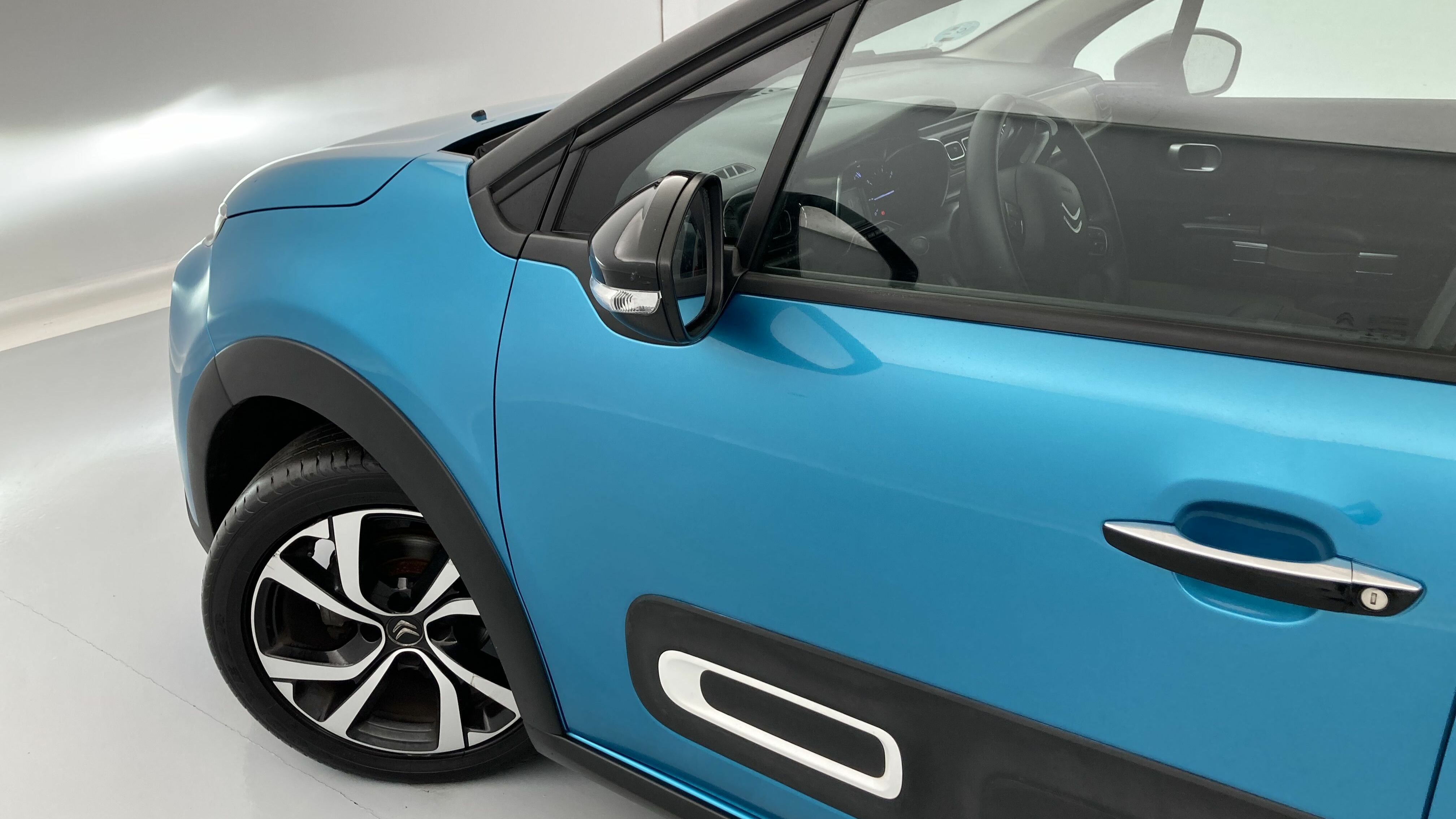 citroen c3 shine 1.2 PURETECH 110 EAT 2022 azul spring/negro 28