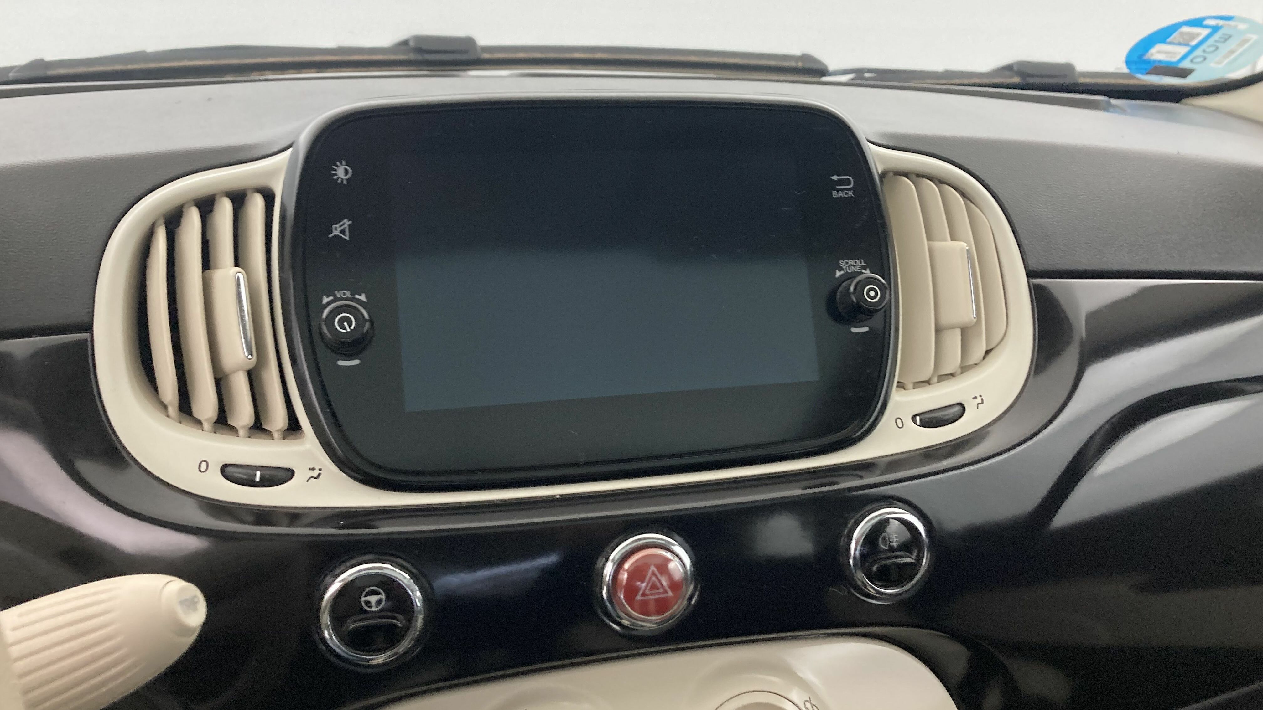 fiat 500 dolcevita 1.0 HYBRID 70 MHEV 2022 vesuvio schwarz metallic 14