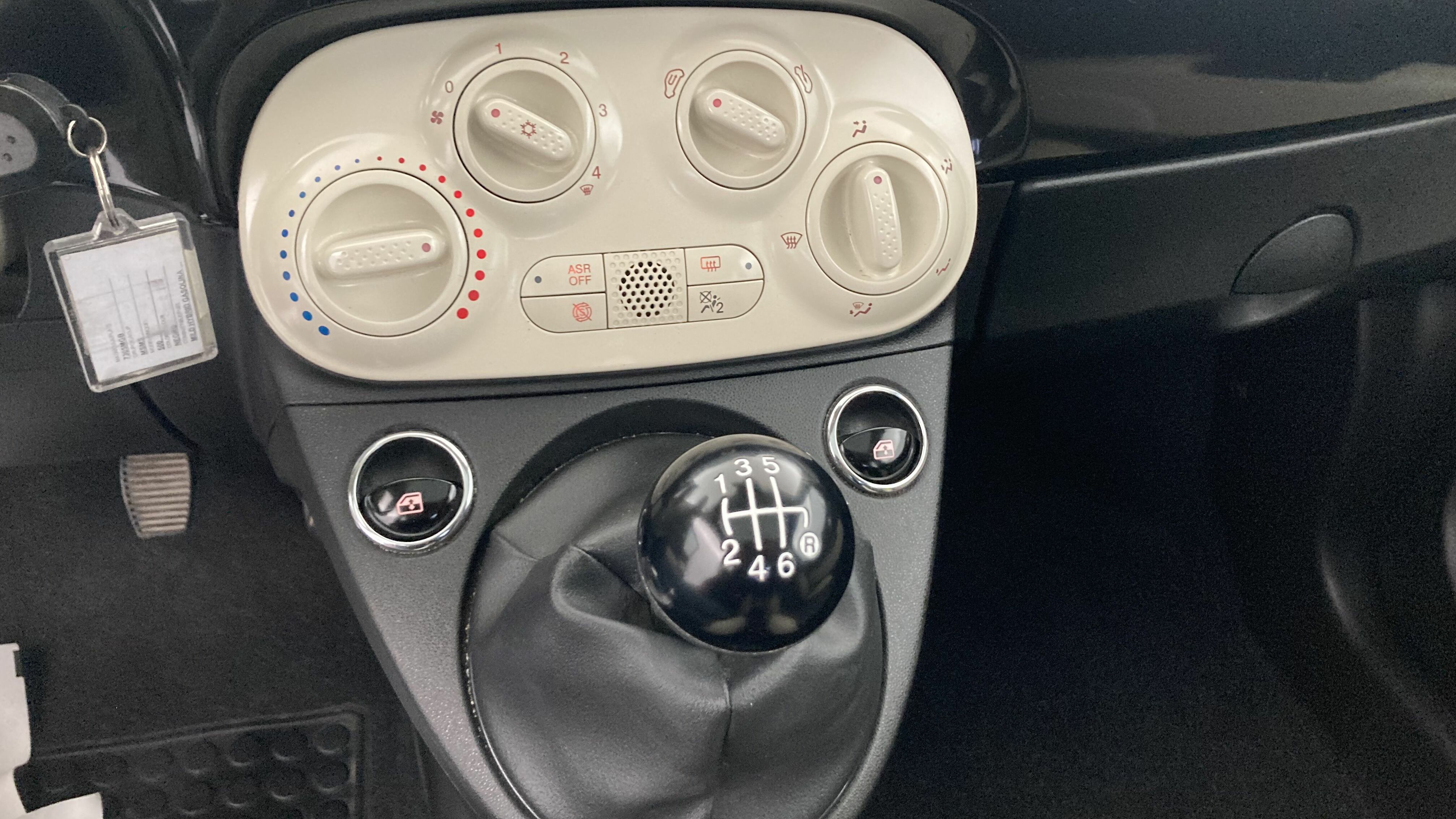 fiat 500 dolcevita 1.0 HYBRID 70 MHEV 2022 vesuvio schwarz metallic 15