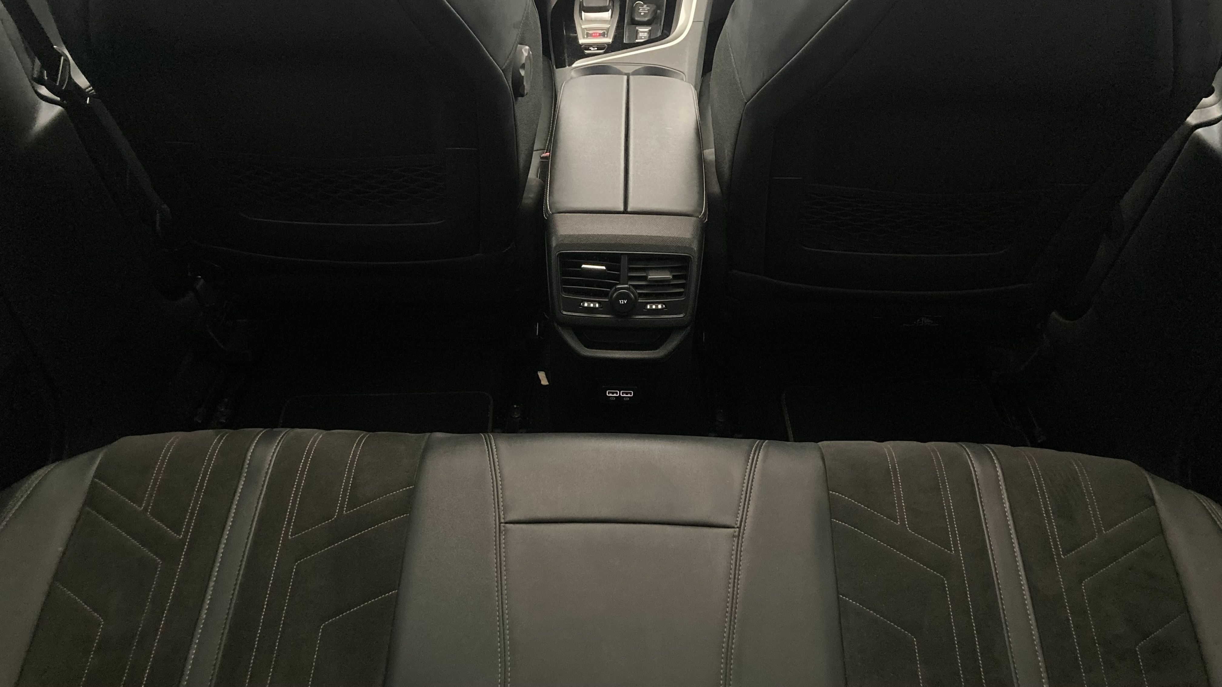 peugeot 3008 gt pack 1.6 HYBRID 300 EAT PHEV 2022 negro perla nera 21