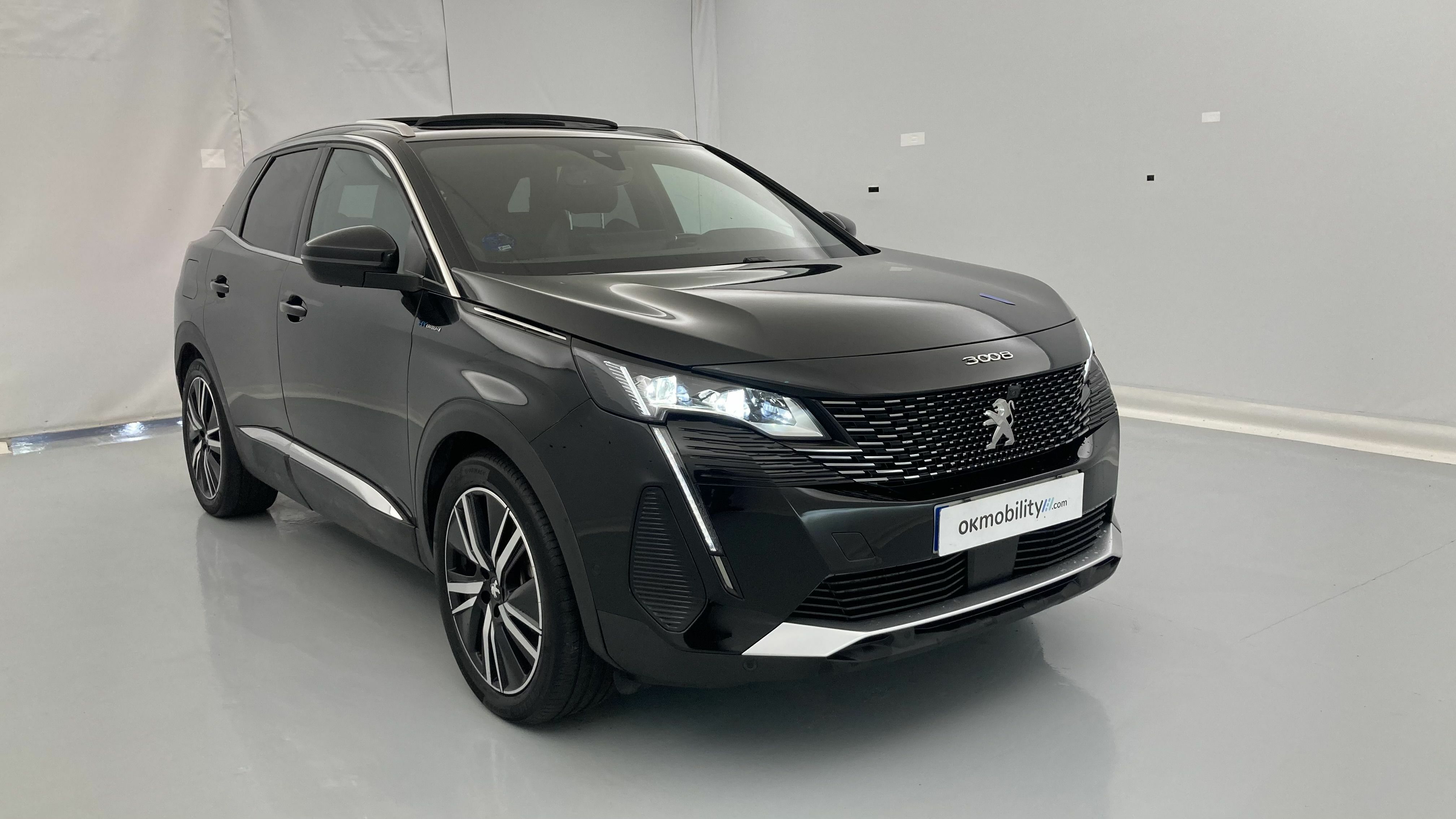 peugeot 3008 gt pack 1.6 HYBRID 300 EAT PHEV 2022 negro perla nera 22
