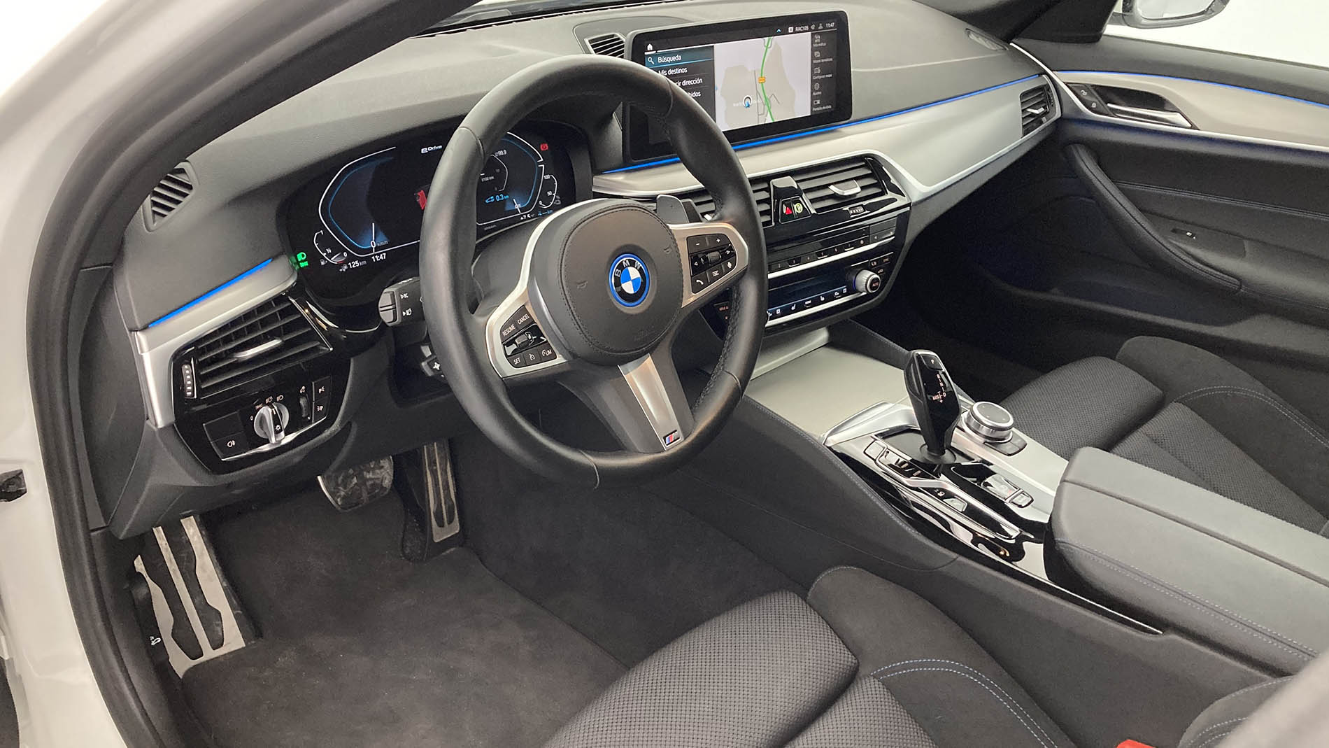 bmw serie 5 m sport 520E 204 PHEV 2022 alpinweiss 15