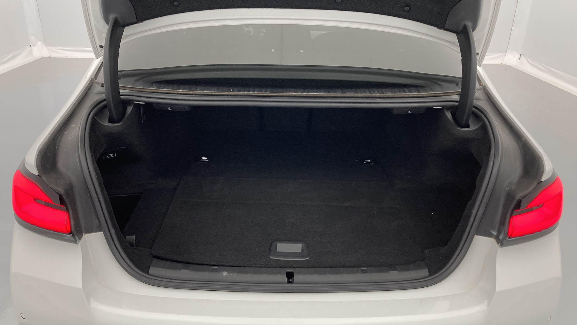 bmw serie 5 m sport 520E 204 PHEV 2022 alpinweiss 23