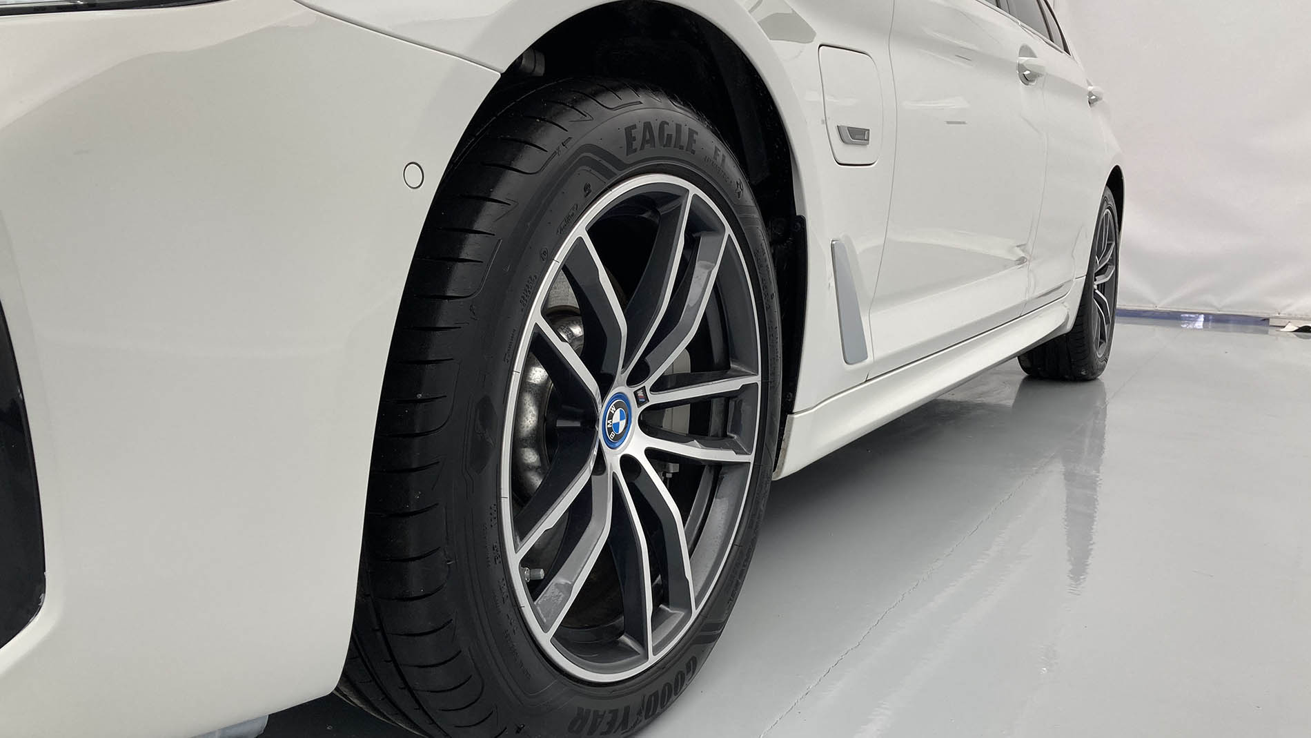 bmw serie 5 m sport 520E 204 PHEV 2022 alpinweiss 26