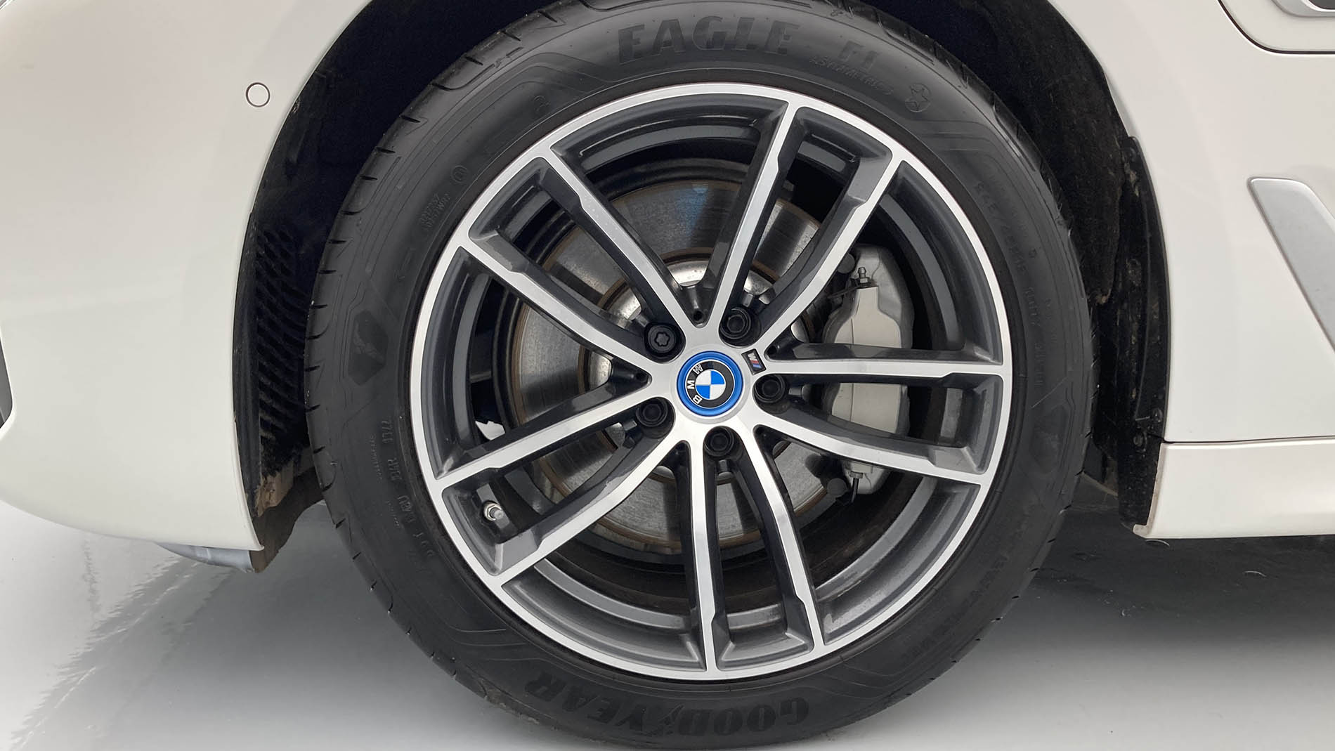 bmw serie 5 m sport 520E 204 PHEV 2022 alpinweiss 27