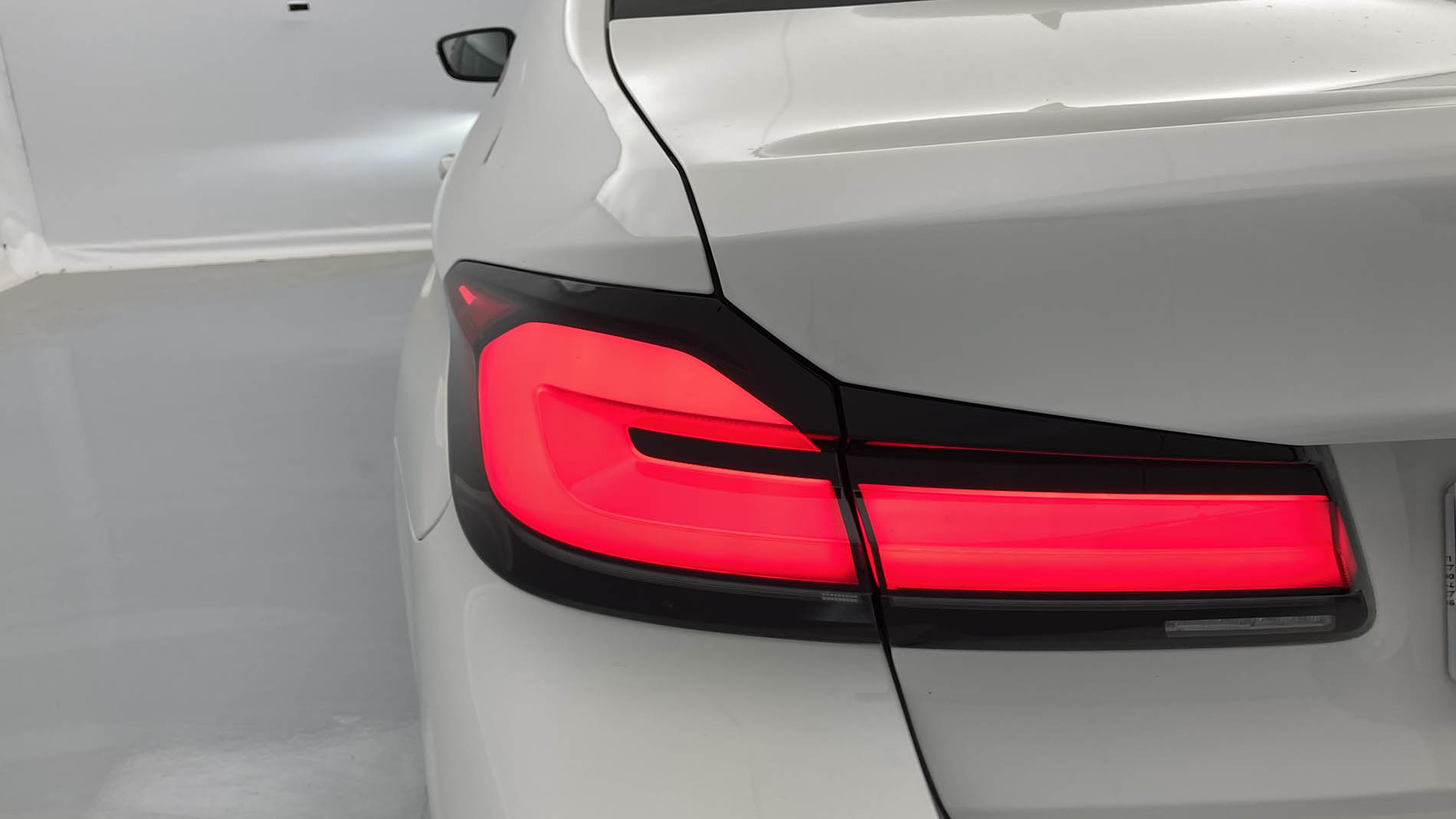 bmw serie 5 m sport 520E 204 PHEV 2022 alpinweiss 29