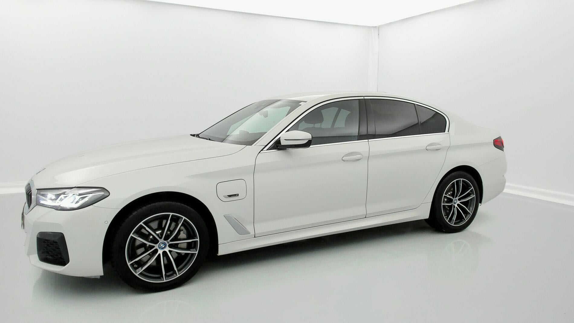 bmw serie 5 m sport 520E 204 PHEV 2022 alpinweiss 5