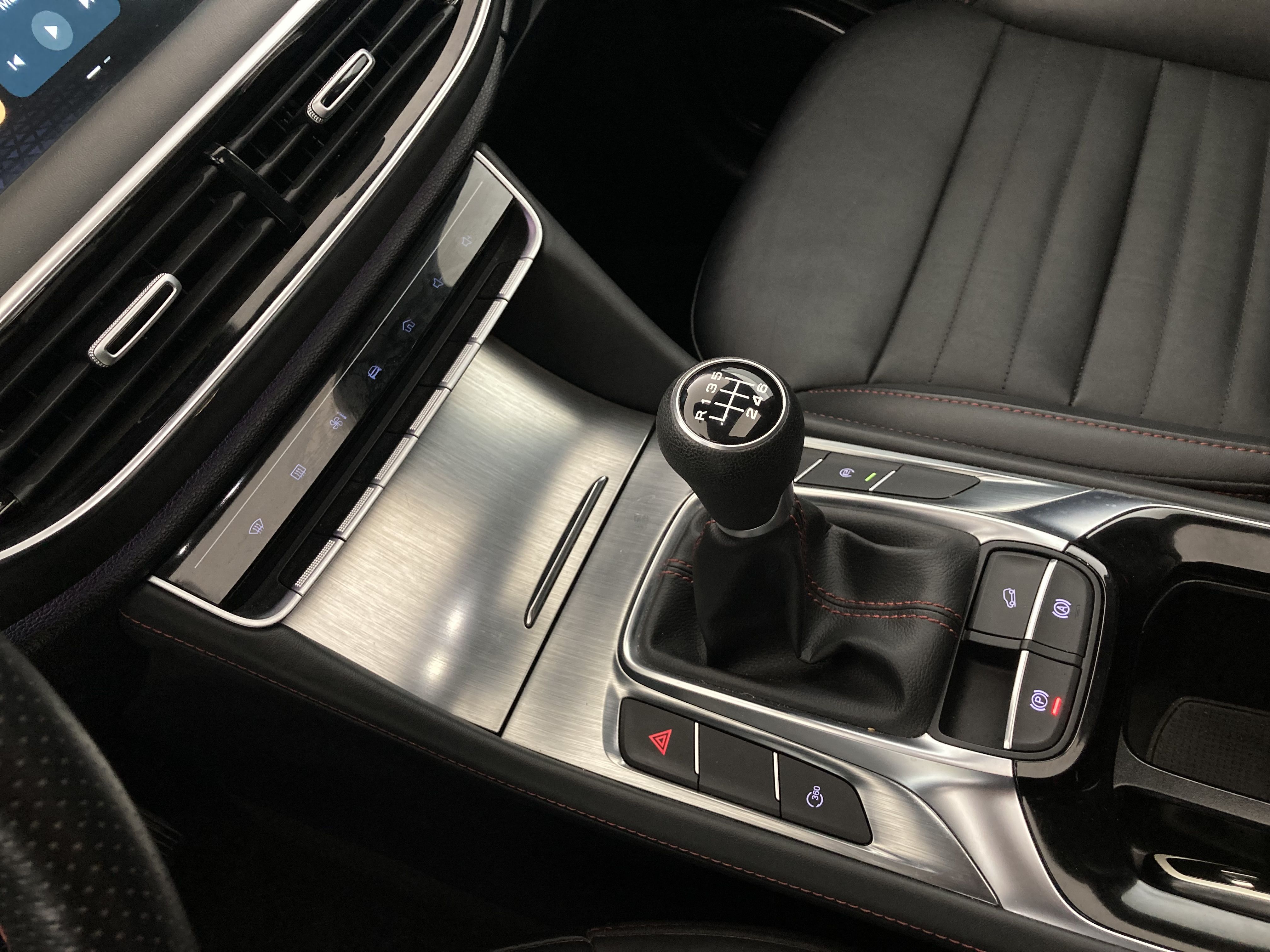 mg hs luxury 1.5 T-GDI 162 2023 dover white 13