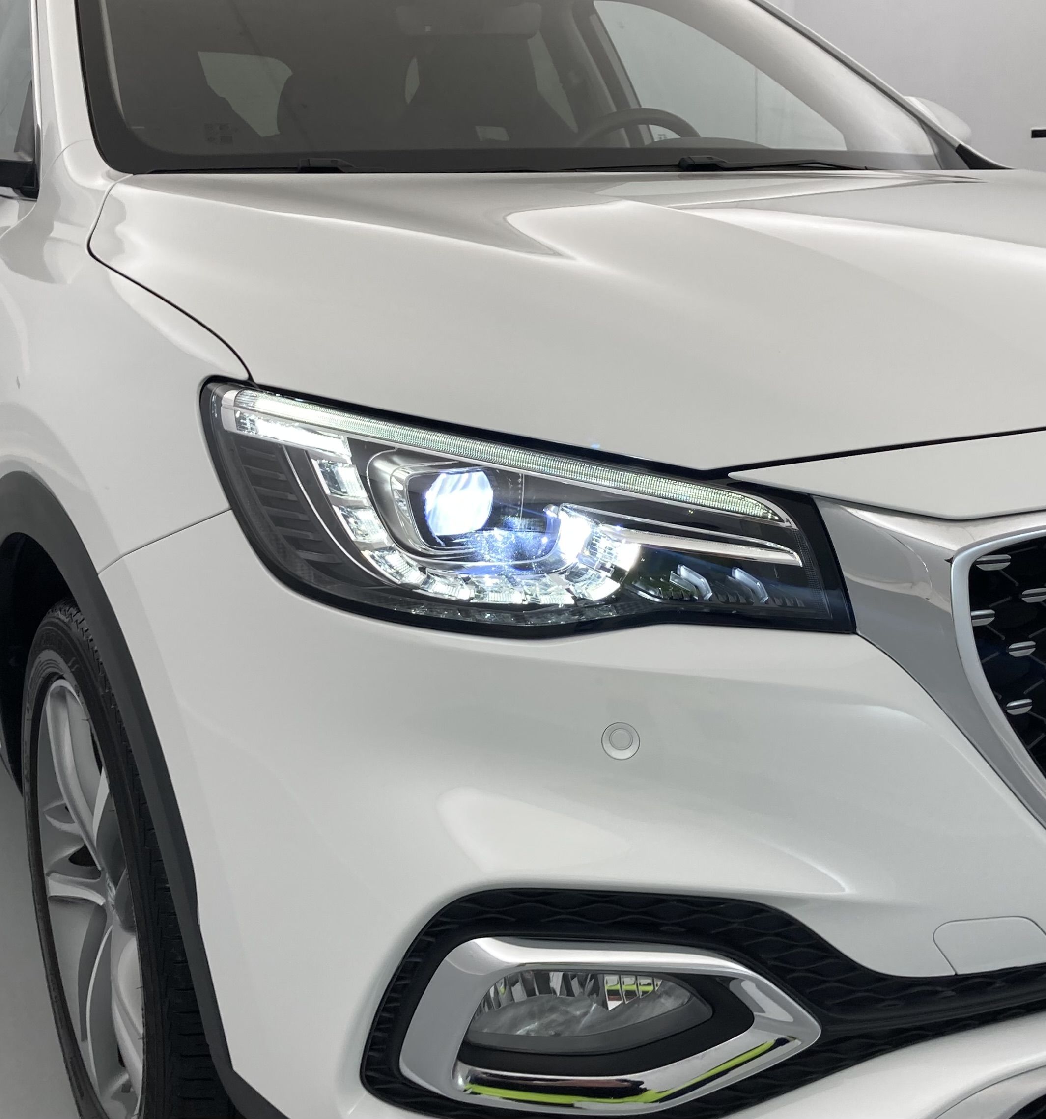 mg hs luxury 1.5 T-GDI 162 2023 dover white 15