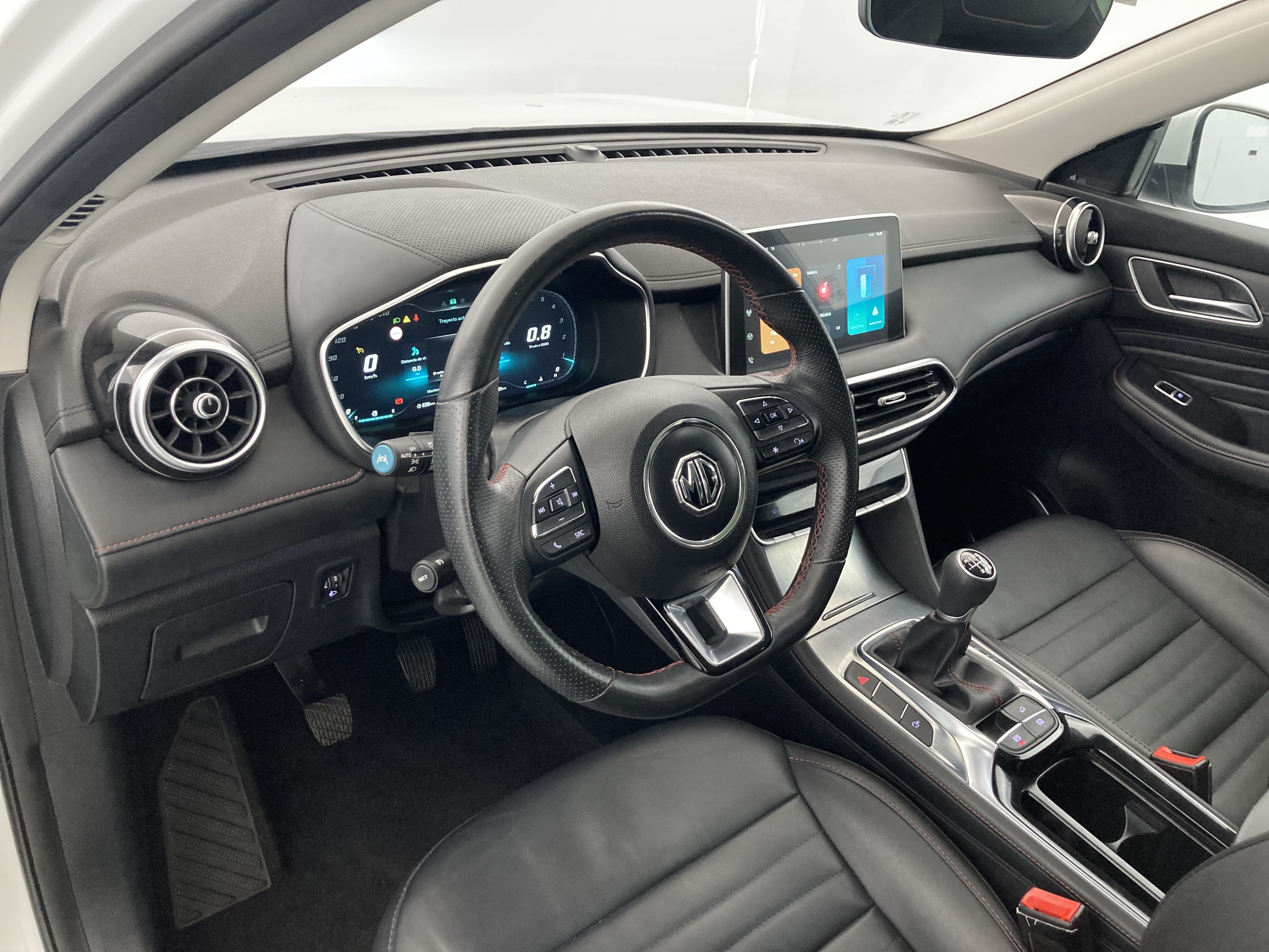 mg hs luxury 1.5 T-GDI 162 2023 dover white 19