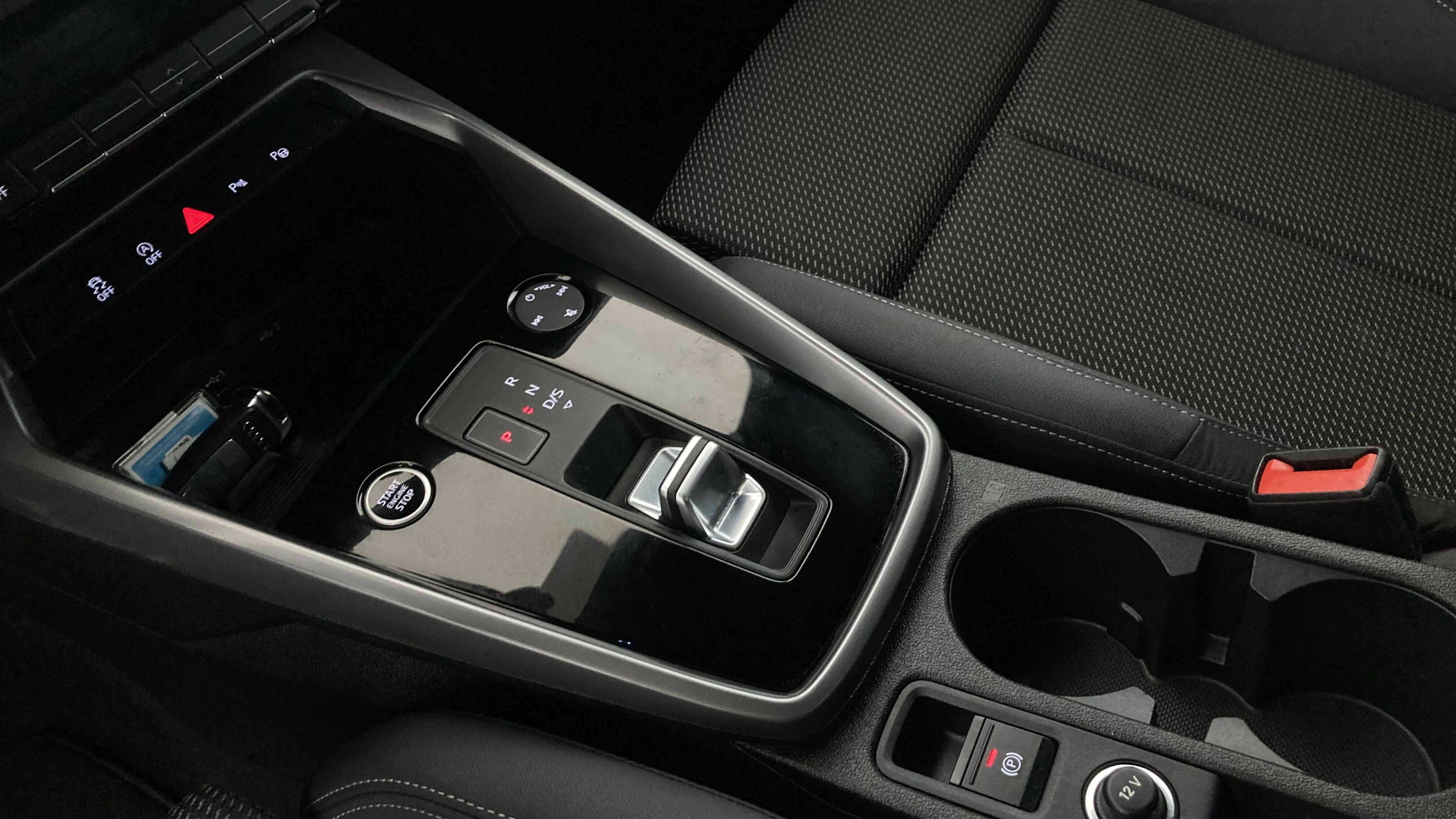 audi a3 sportback s line 35 TFSI 150 STRONIC 2024 gletscherweiss metallic 20