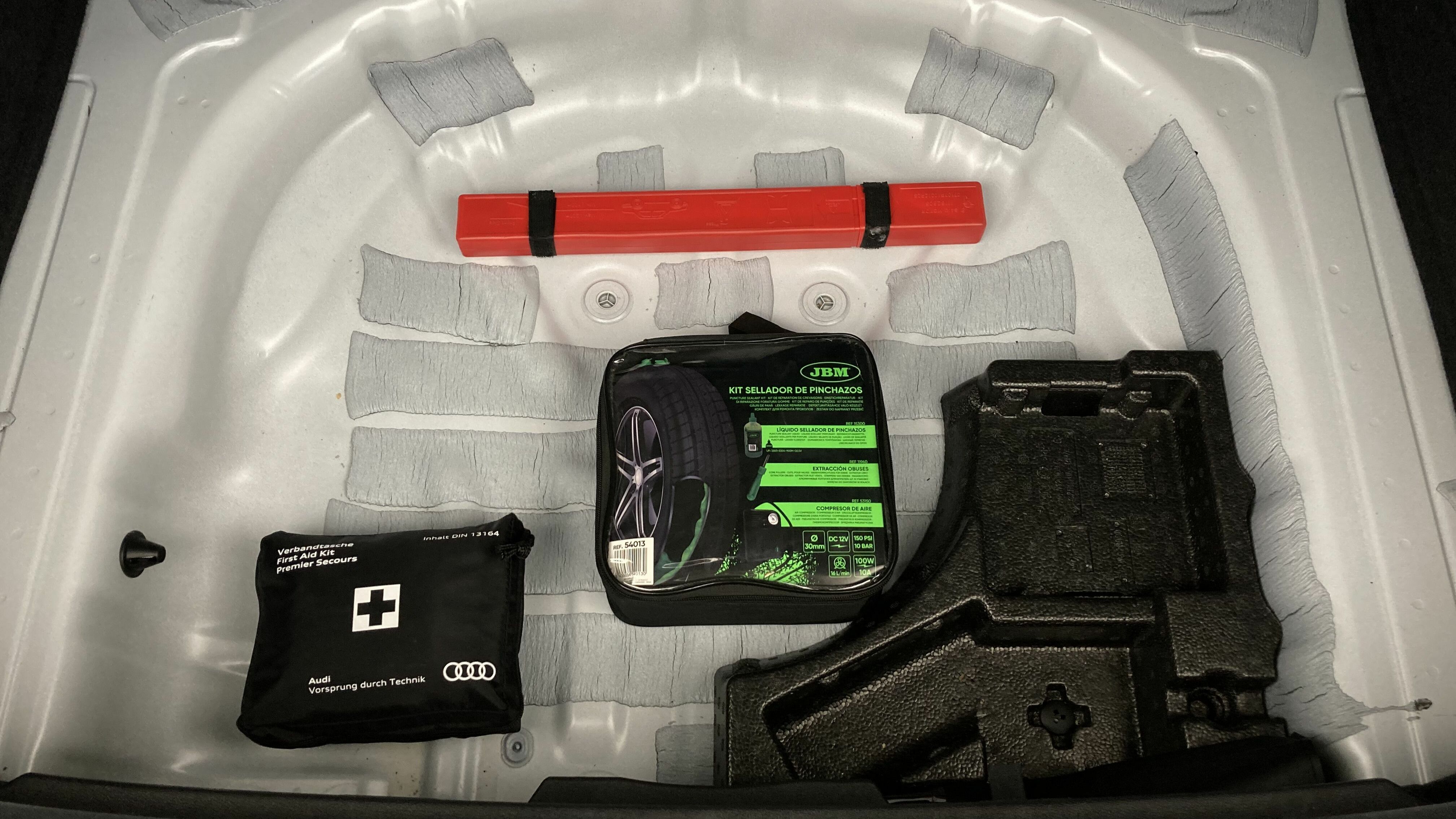 audi a3 sportback s line 35 TFSI 150 STRONIC 2024 gletscherweiss metallic 23