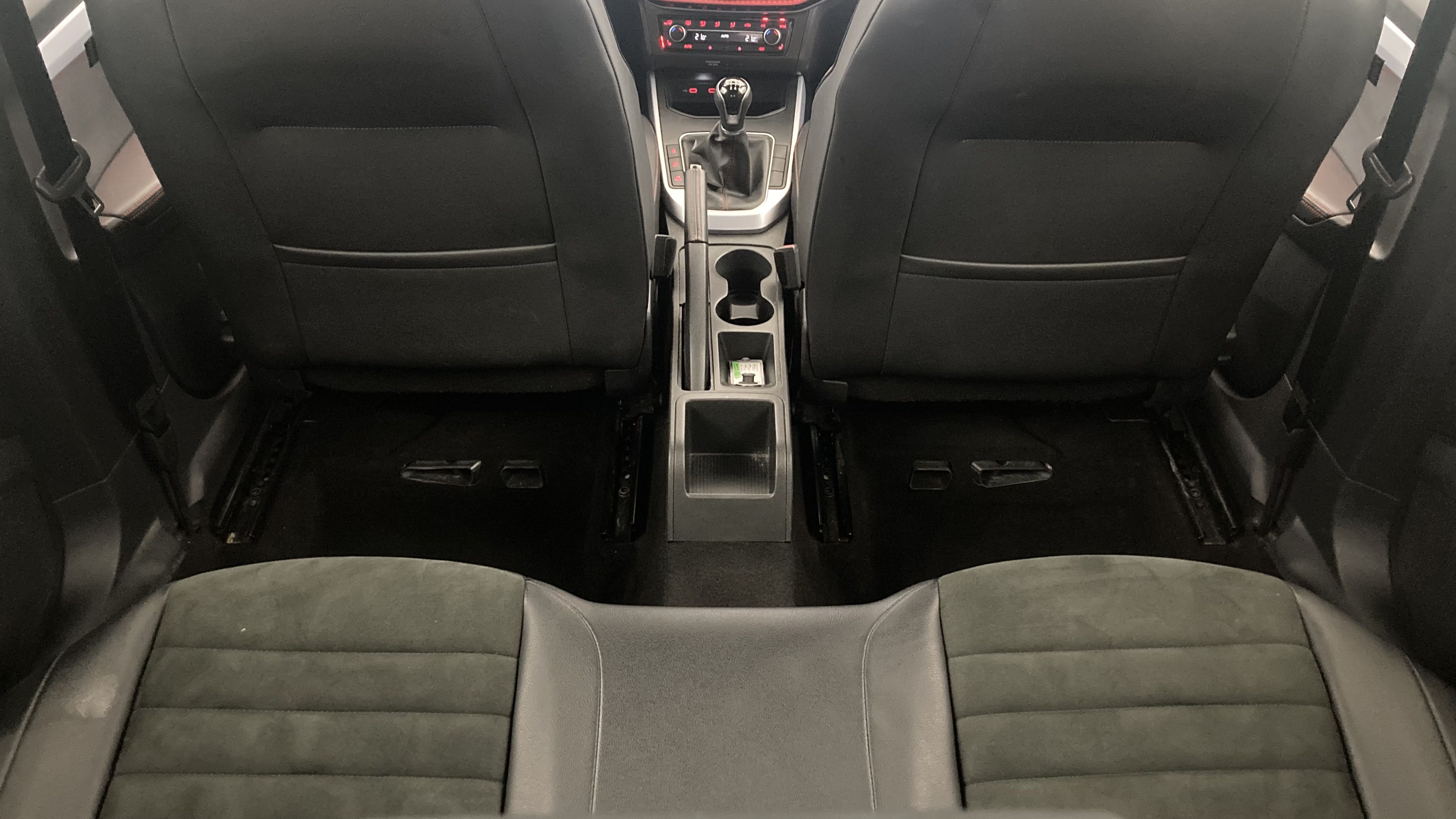 seat arona fr 1.0 TSI 110 2023 urban silber metallic / magnetic grau metallic 16