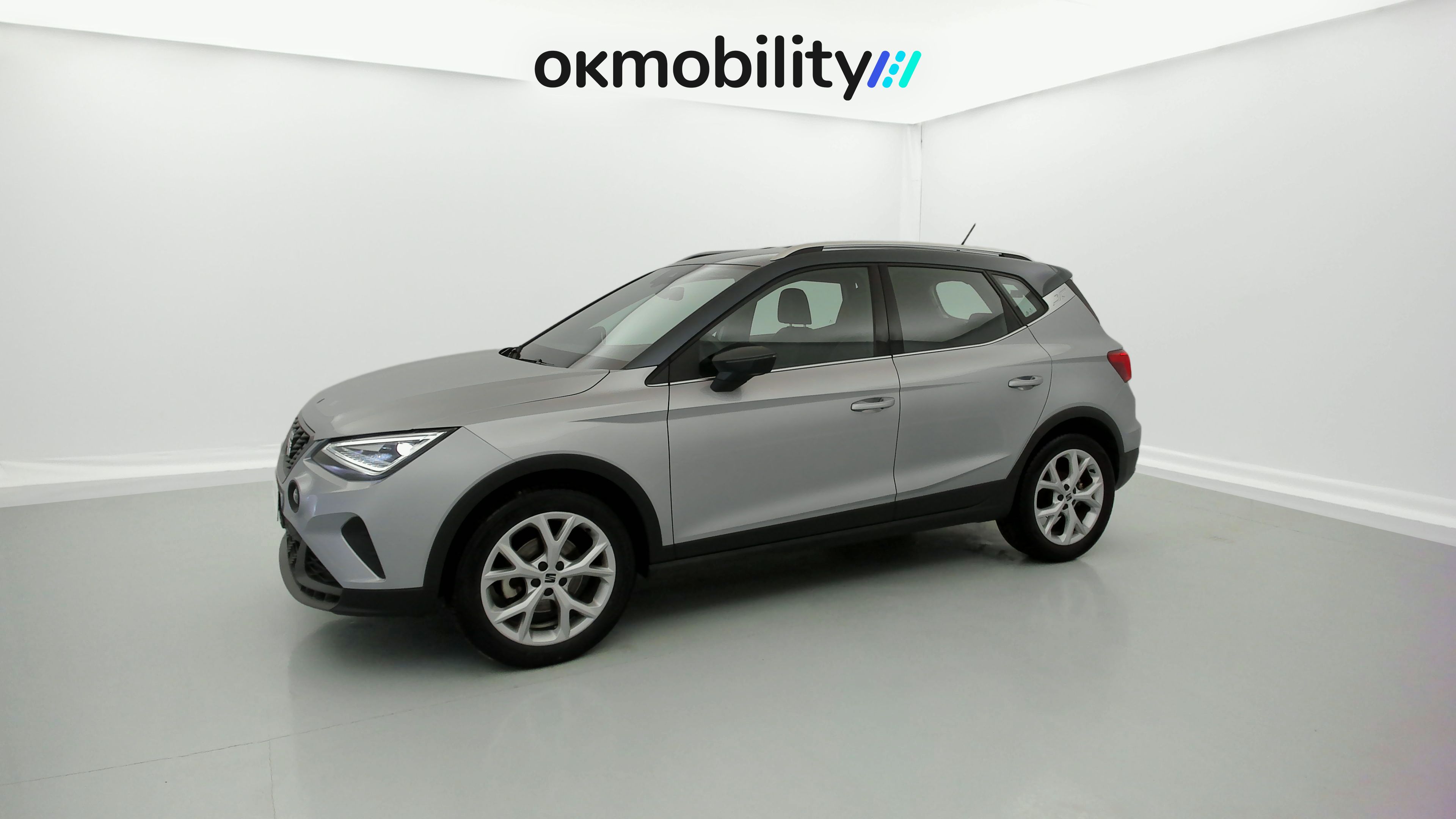 seat arona fr 1.0 TSI 110 2023 urban silber metallic / magnetic grau metallic 5