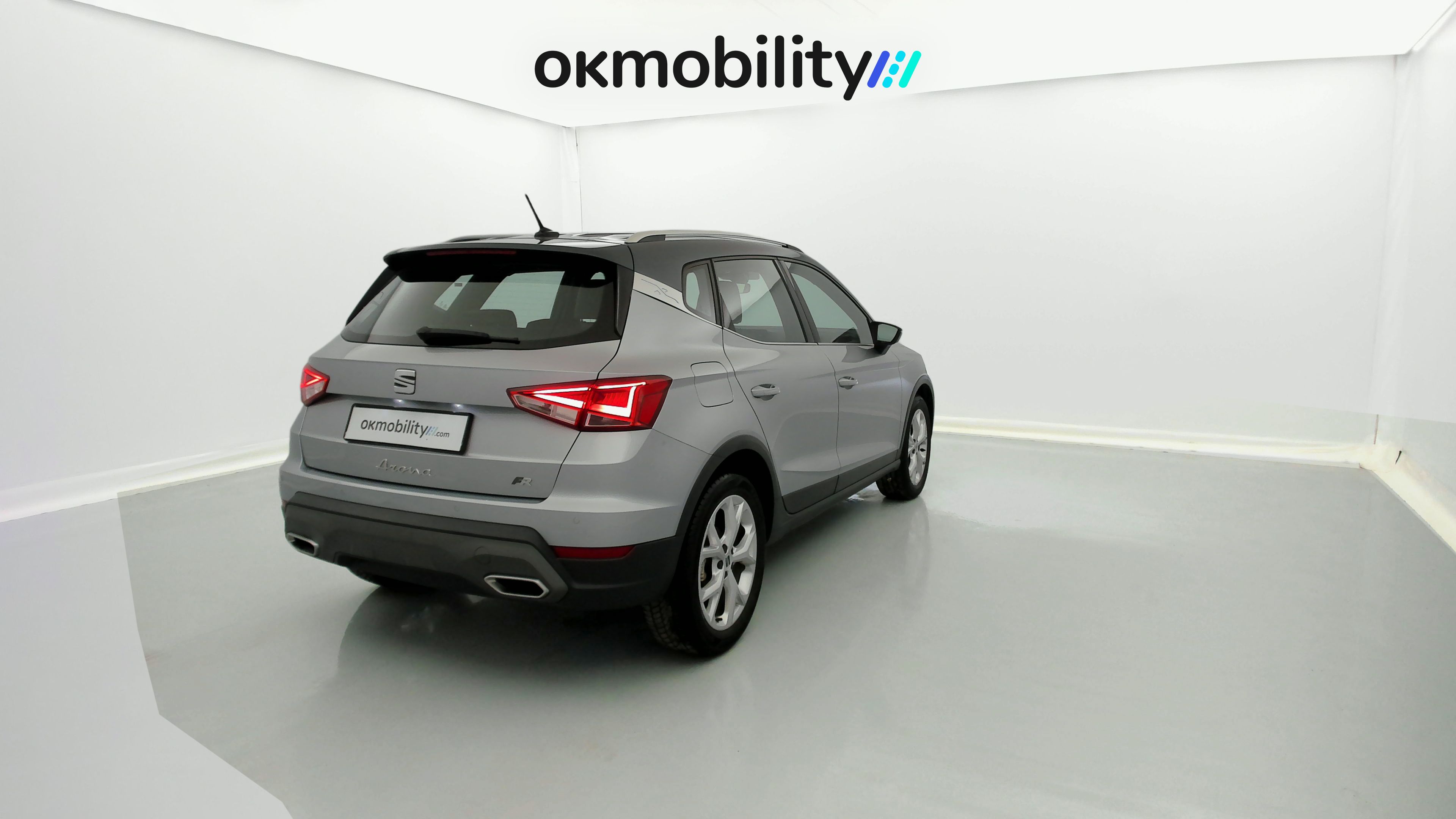 seat arona fr 1.0 TSI 110 2023 urban silber metallic / magnetic grau metallic 11