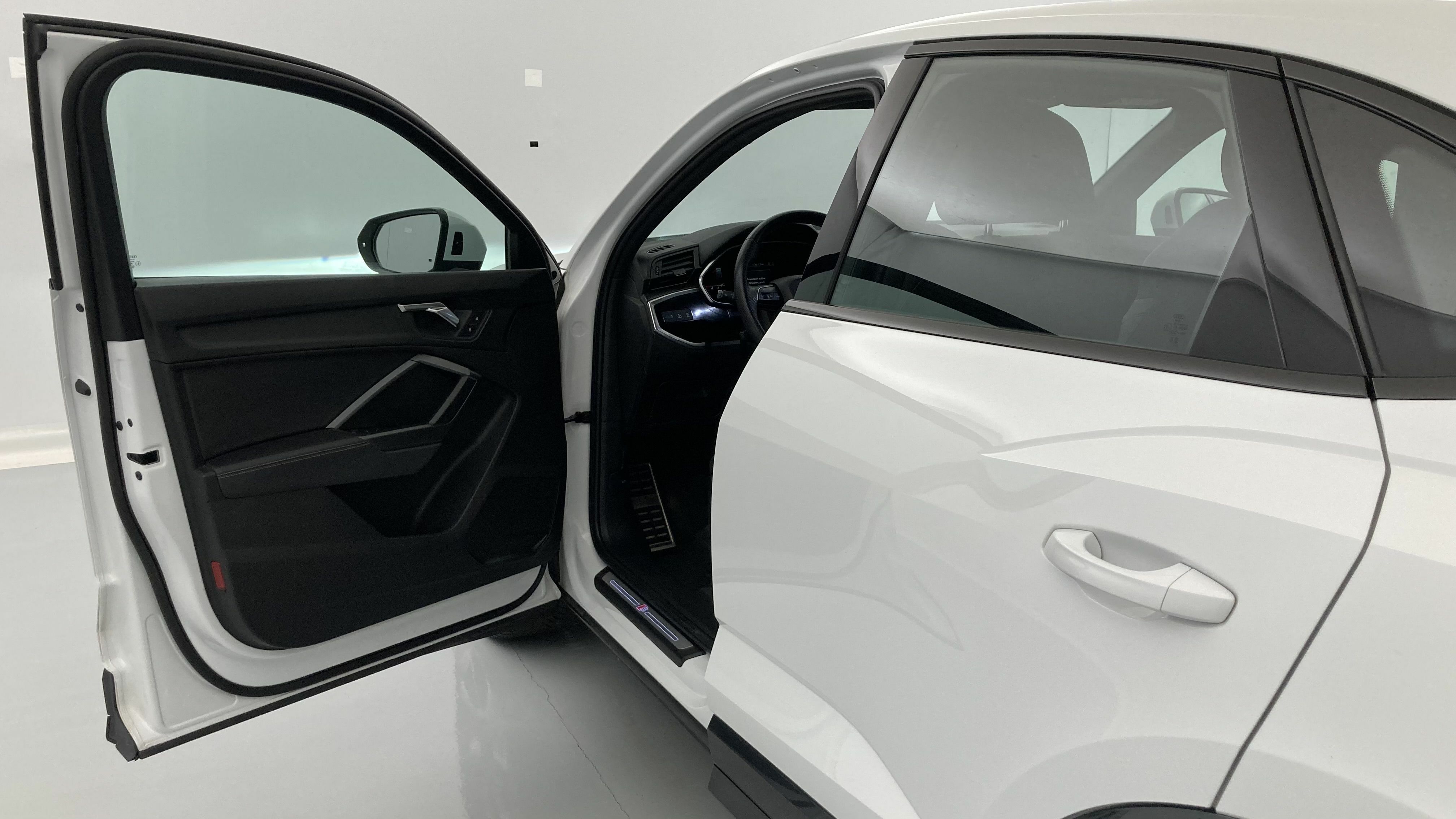 audi q3 sportback s line 40 TDI 204 QUATTRO STRONIC 2024 gletscherweiß met. 12