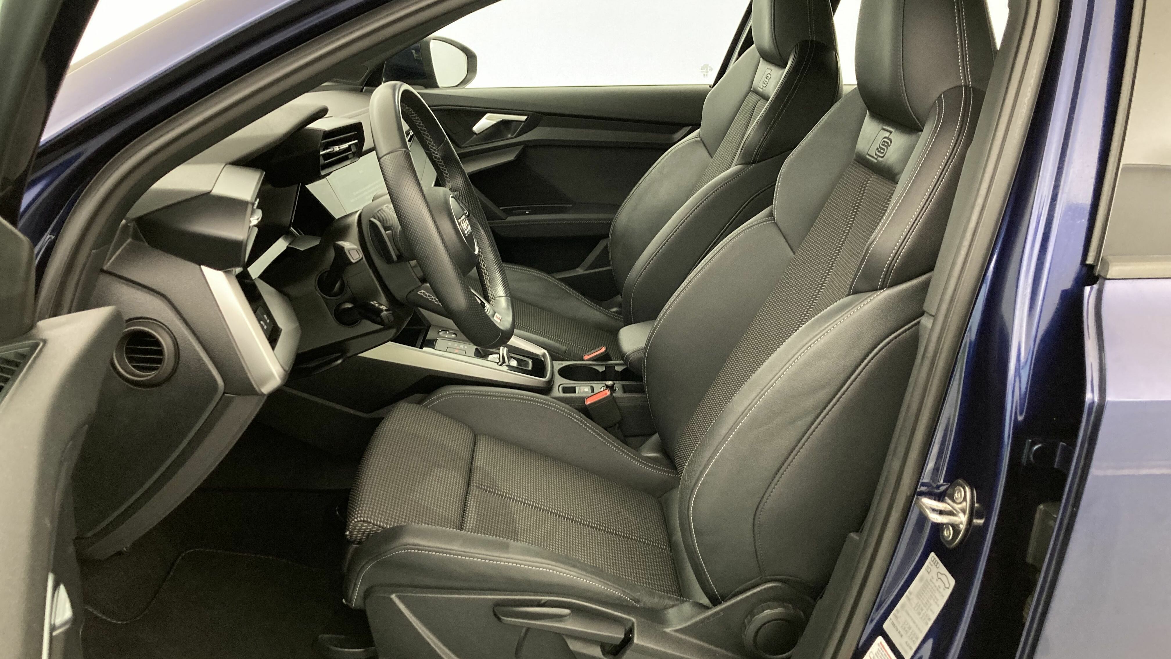 audi a3 sportback s line 35 TFSI 150 STRONIC 2023 navarrablau metallic 14