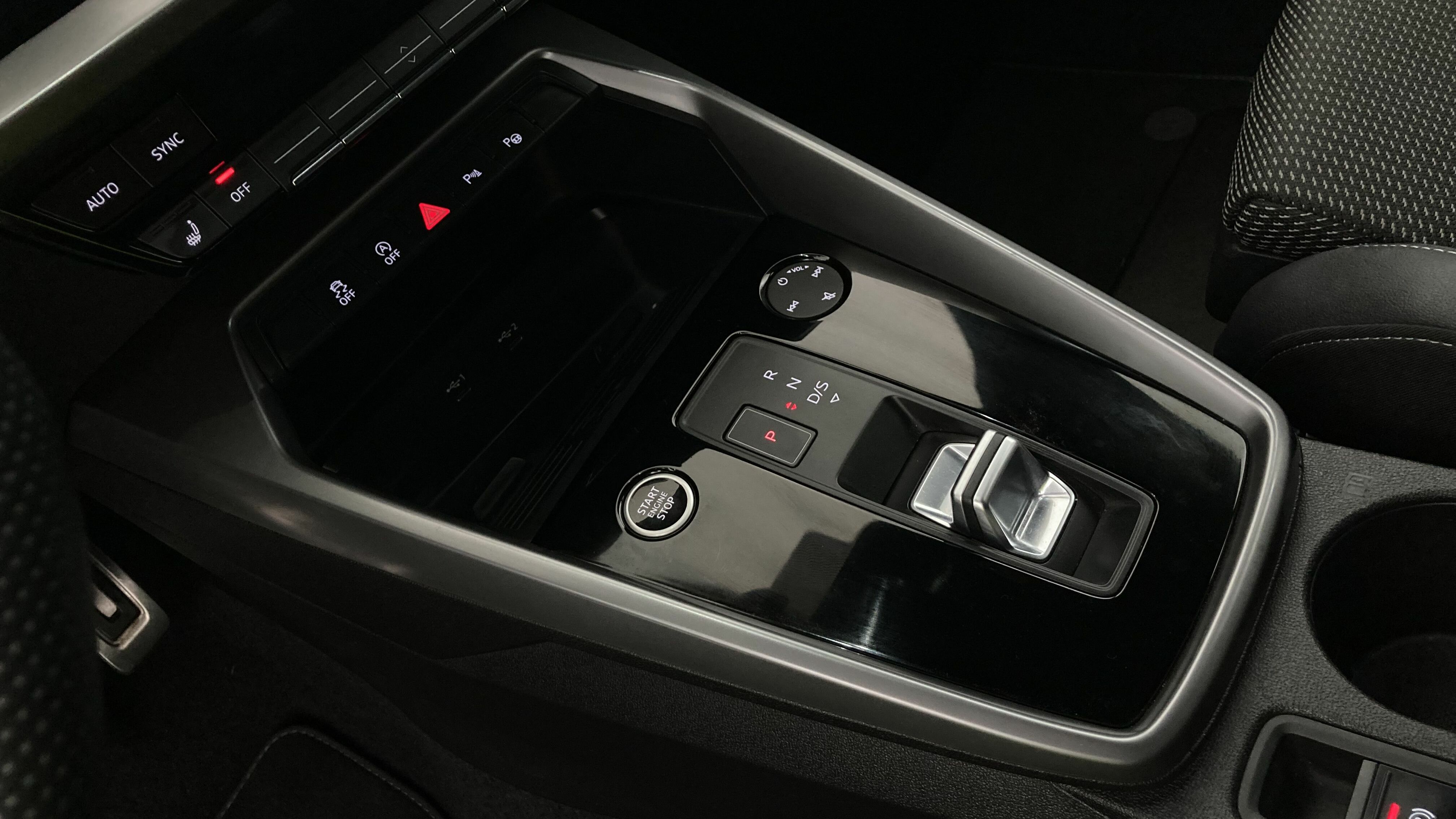 audi a3 sportback s line 35 TFSI 150 STRONIC 2023 navarrablau metallic 18