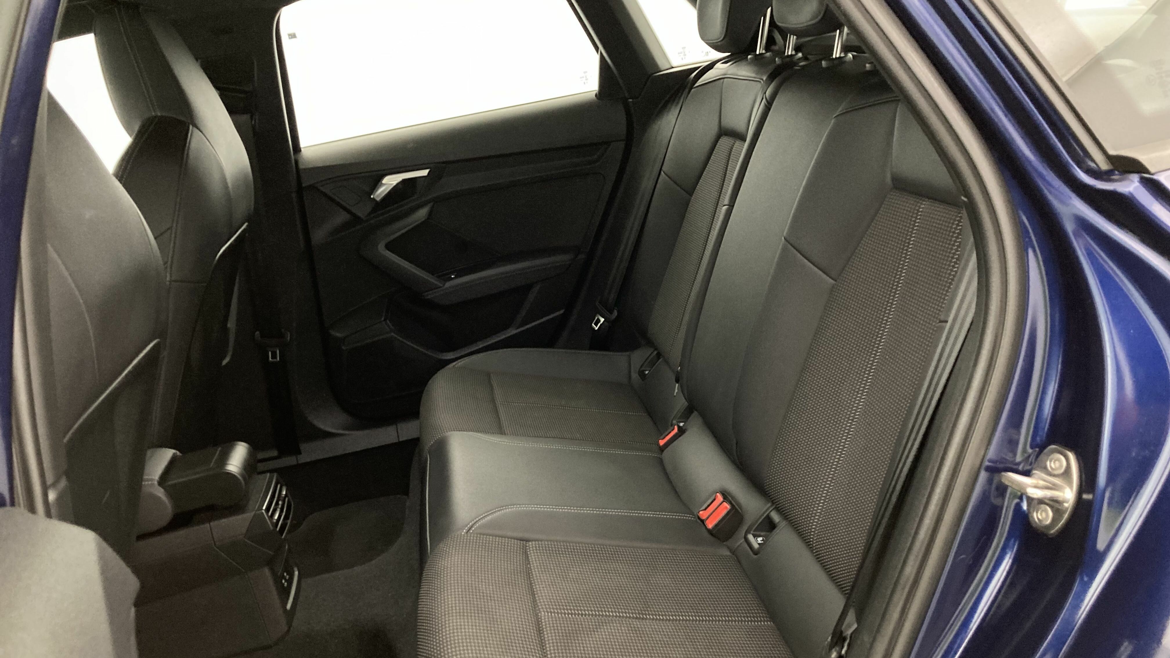 audi a3 sportback s line 35 TFSI 150 STRONIC 2023 navarrablau metallic 19