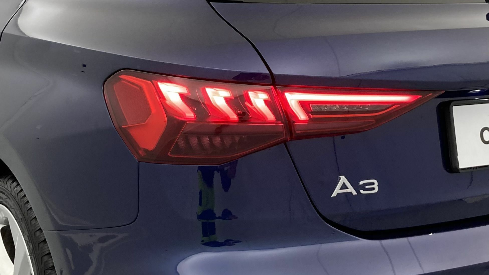 audi a3 sportback s line 35 TFSI 150 STRONIC 2023 navarrablau metallic 24