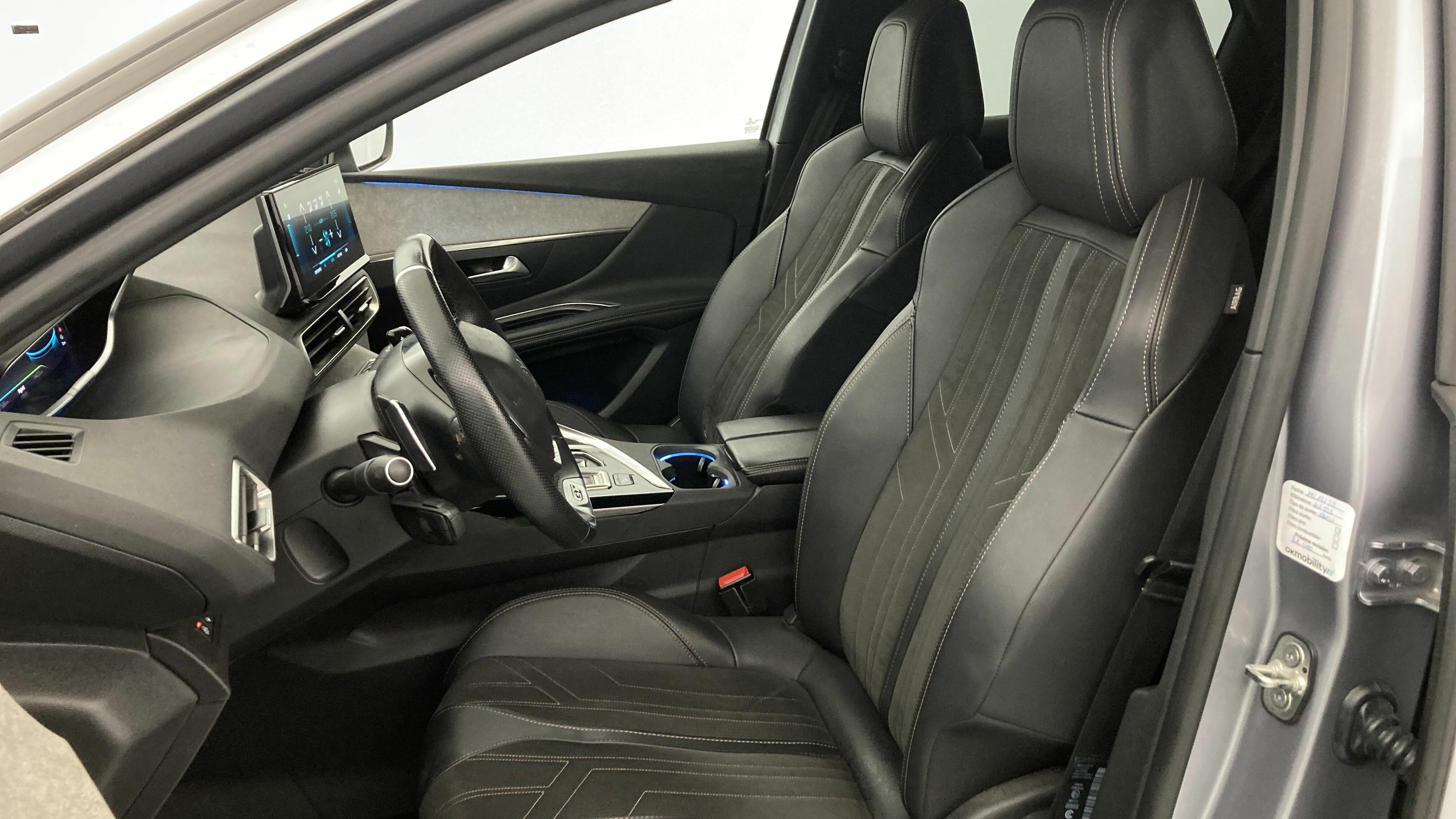 peugeot 3008 gt pack 1.6 HYBRID 300 EAT PHEV 2022 gris artense / negro 13