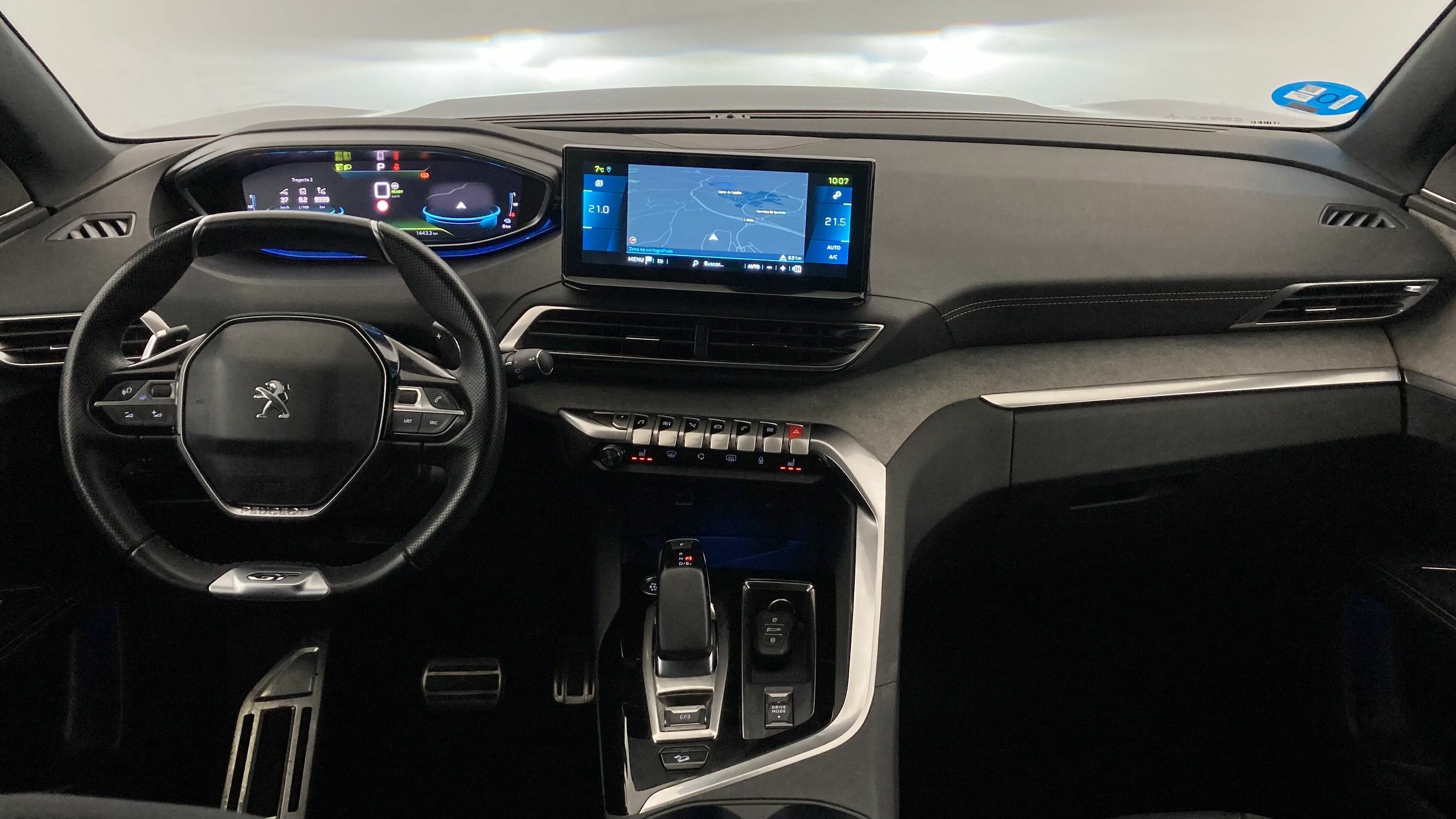 peugeot 3008 gt pack 1.6 HYBRID 300 EAT PHEV 2022 gris artense / negro 15