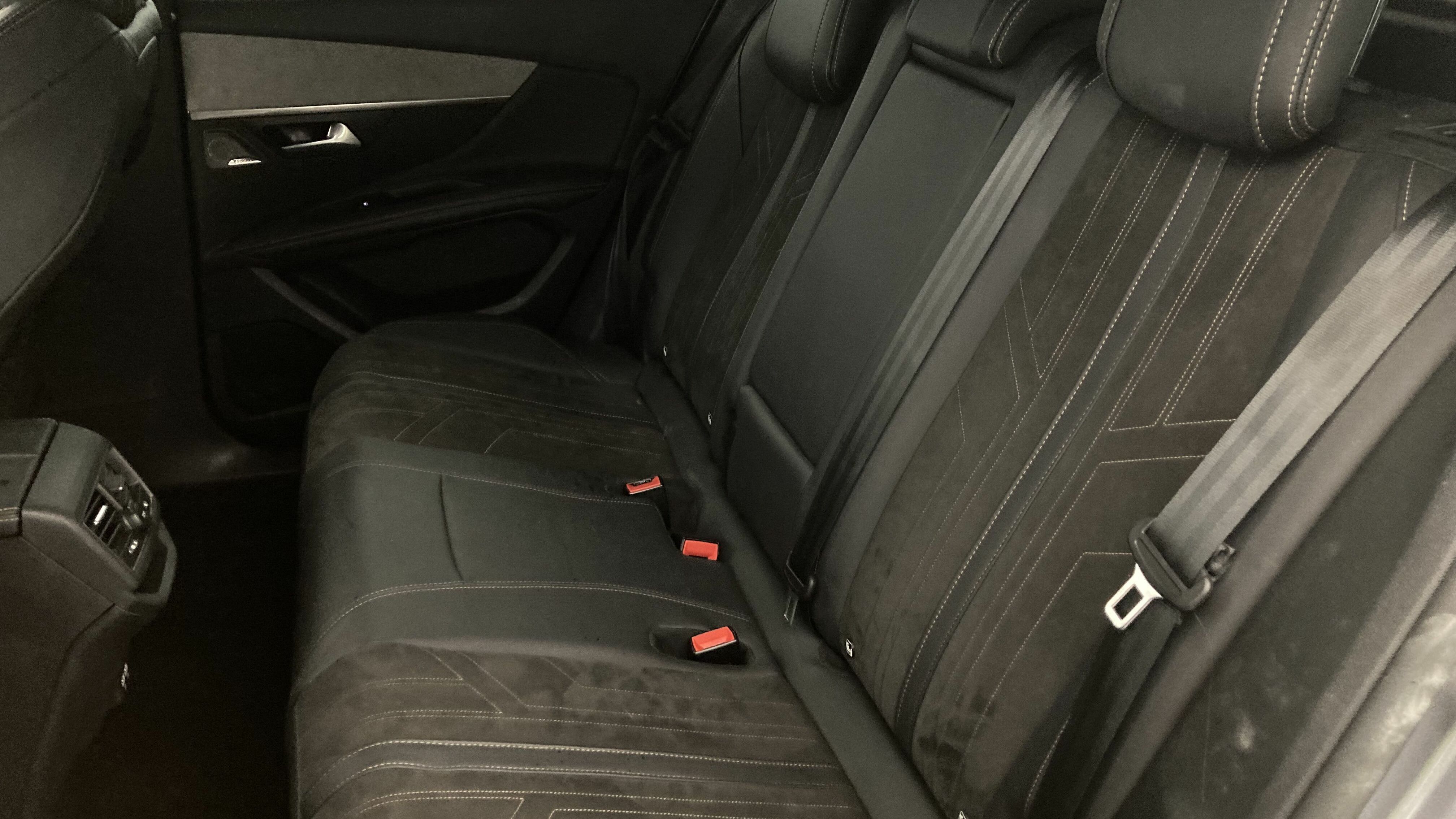 peugeot 3008 gt pack 1.6 HYBRID 300 EAT PHEV 2022 gris artense / negro 20