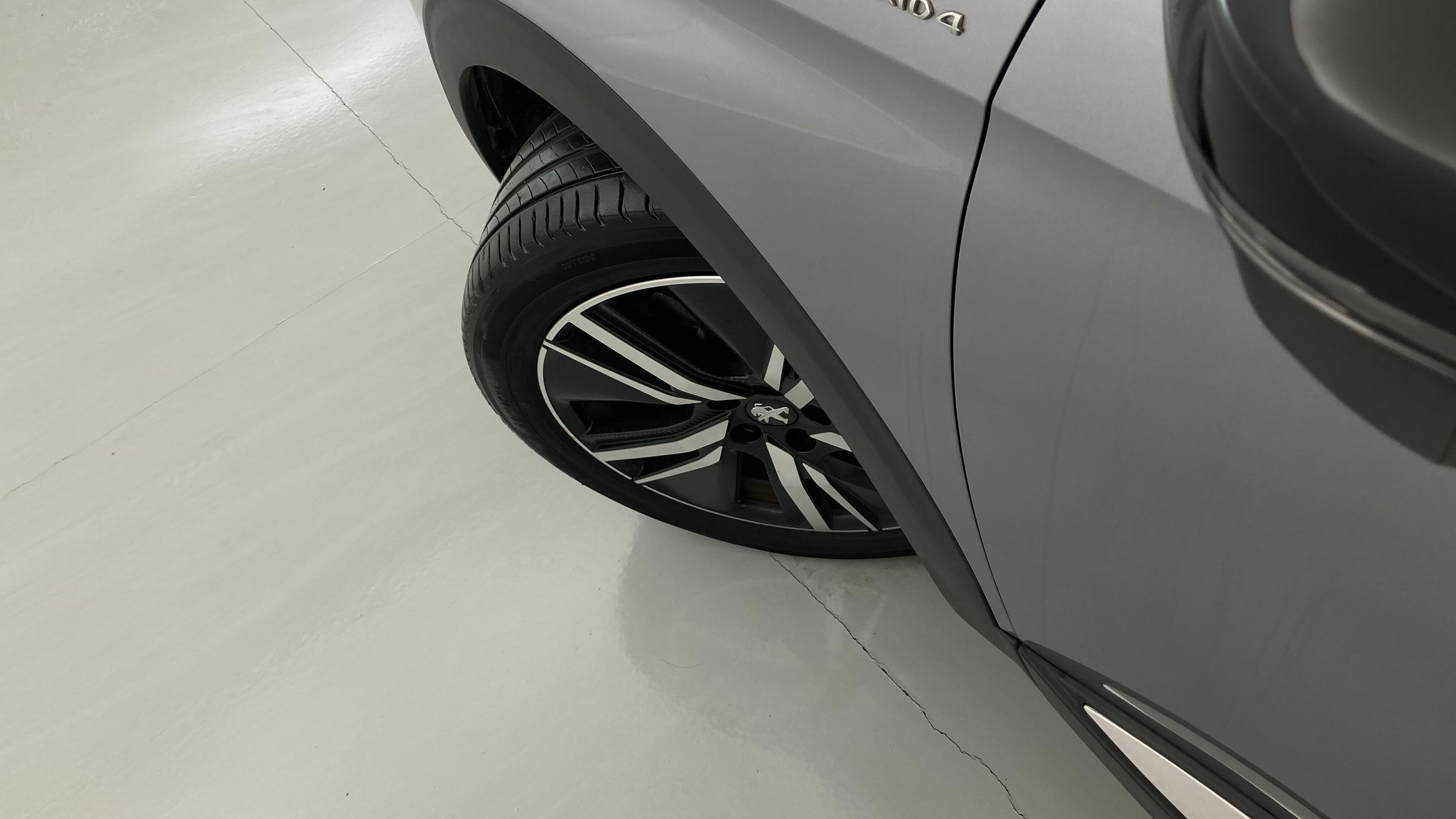 peugeot 3008 gt pack 1.6 HYBRID 300 EAT PHEV 2022 gris artense / negro 27