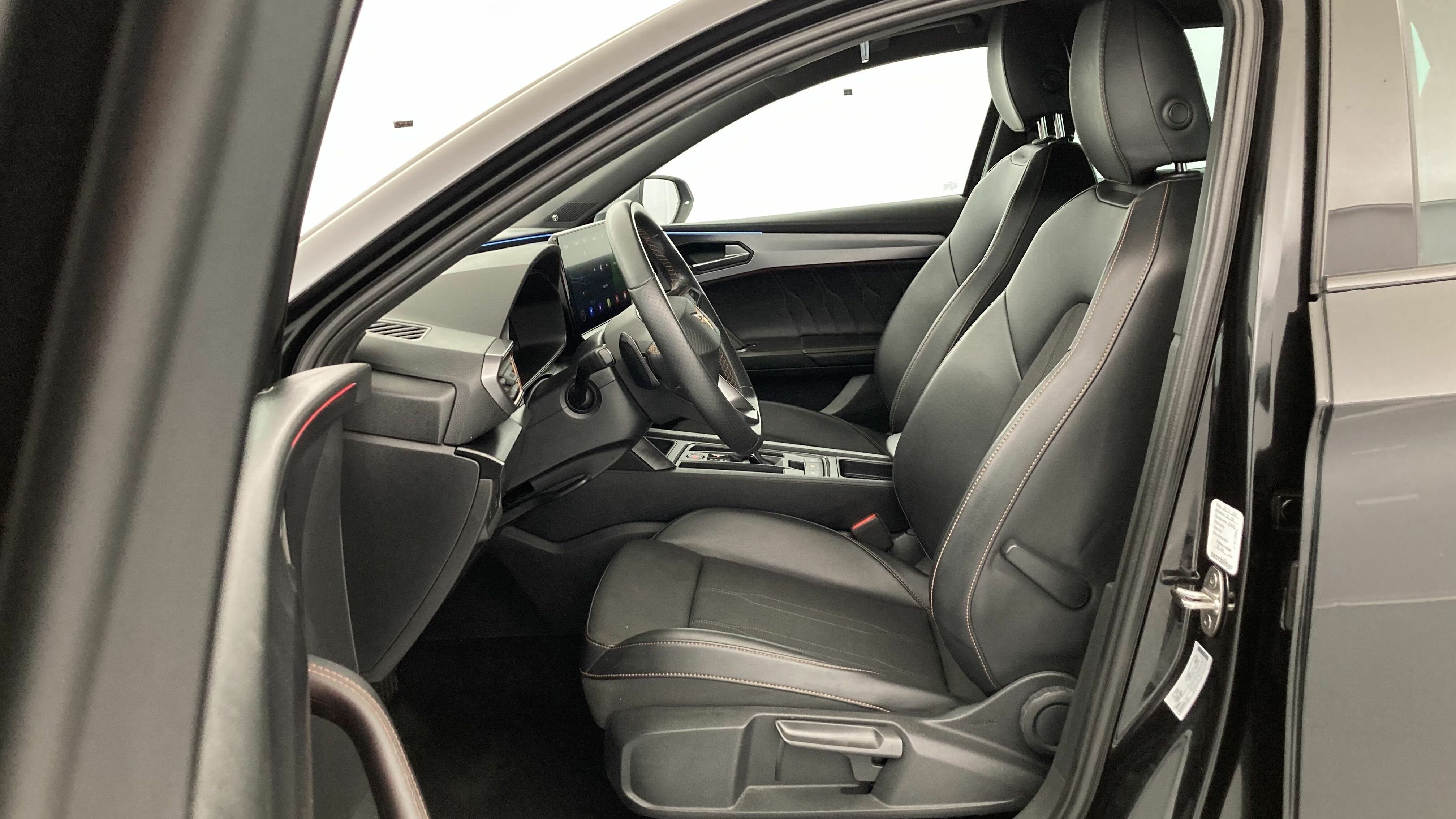 cupra leon st nv 1.5 ETSI 150 DSG 2024 negro midnight 15