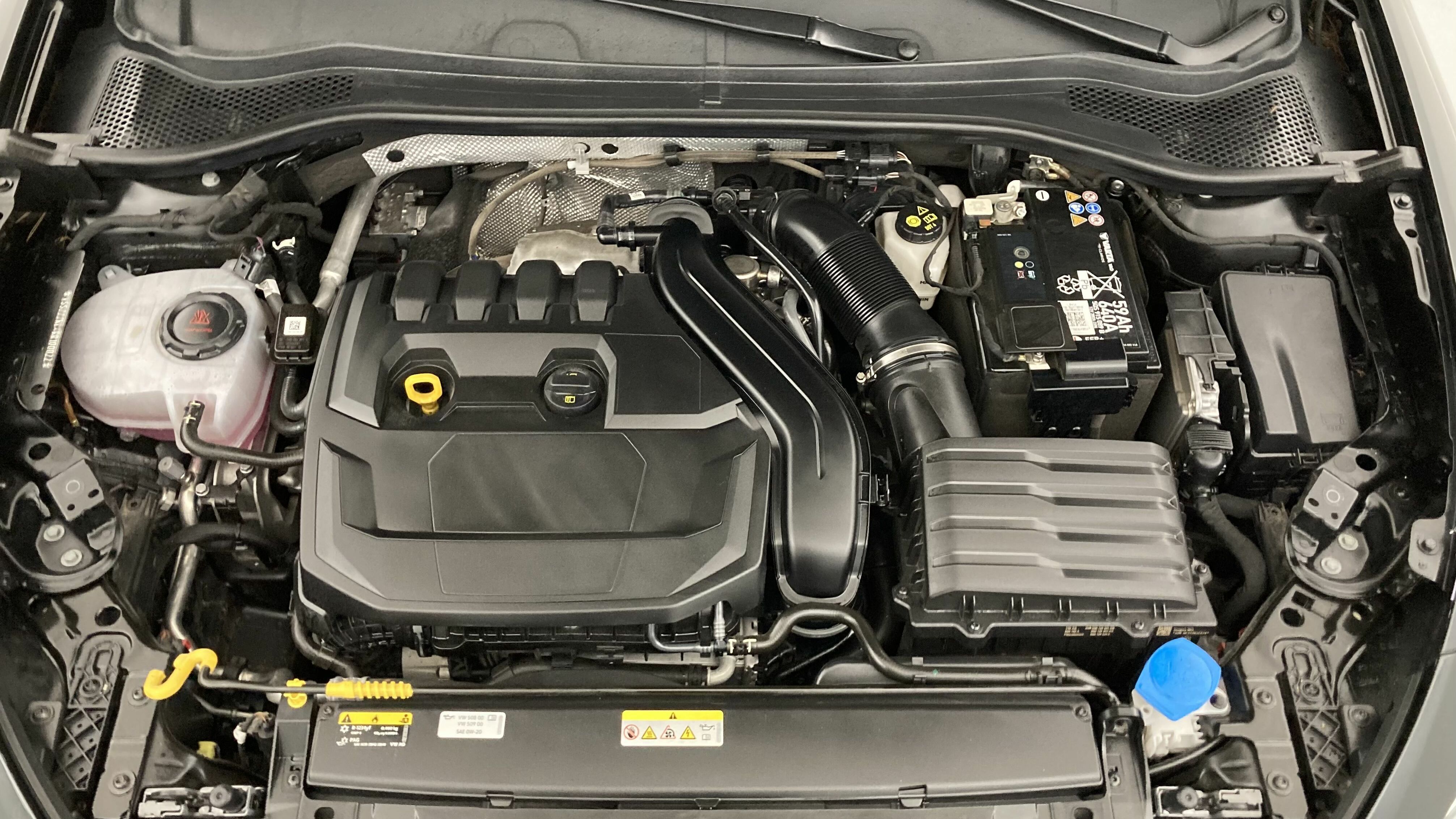 cupra leon st nv 1.5 ETSI 150 DSG 2024 negro midnight 26