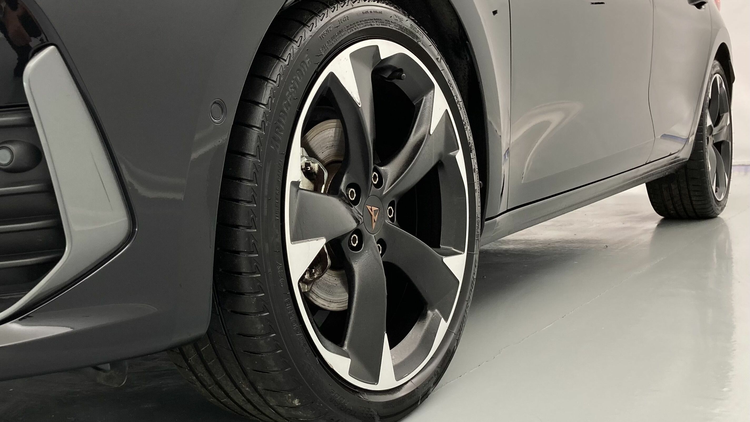 cupra leon st nv 1.5 ETSI 150 DSG 2024 negro midnight 27