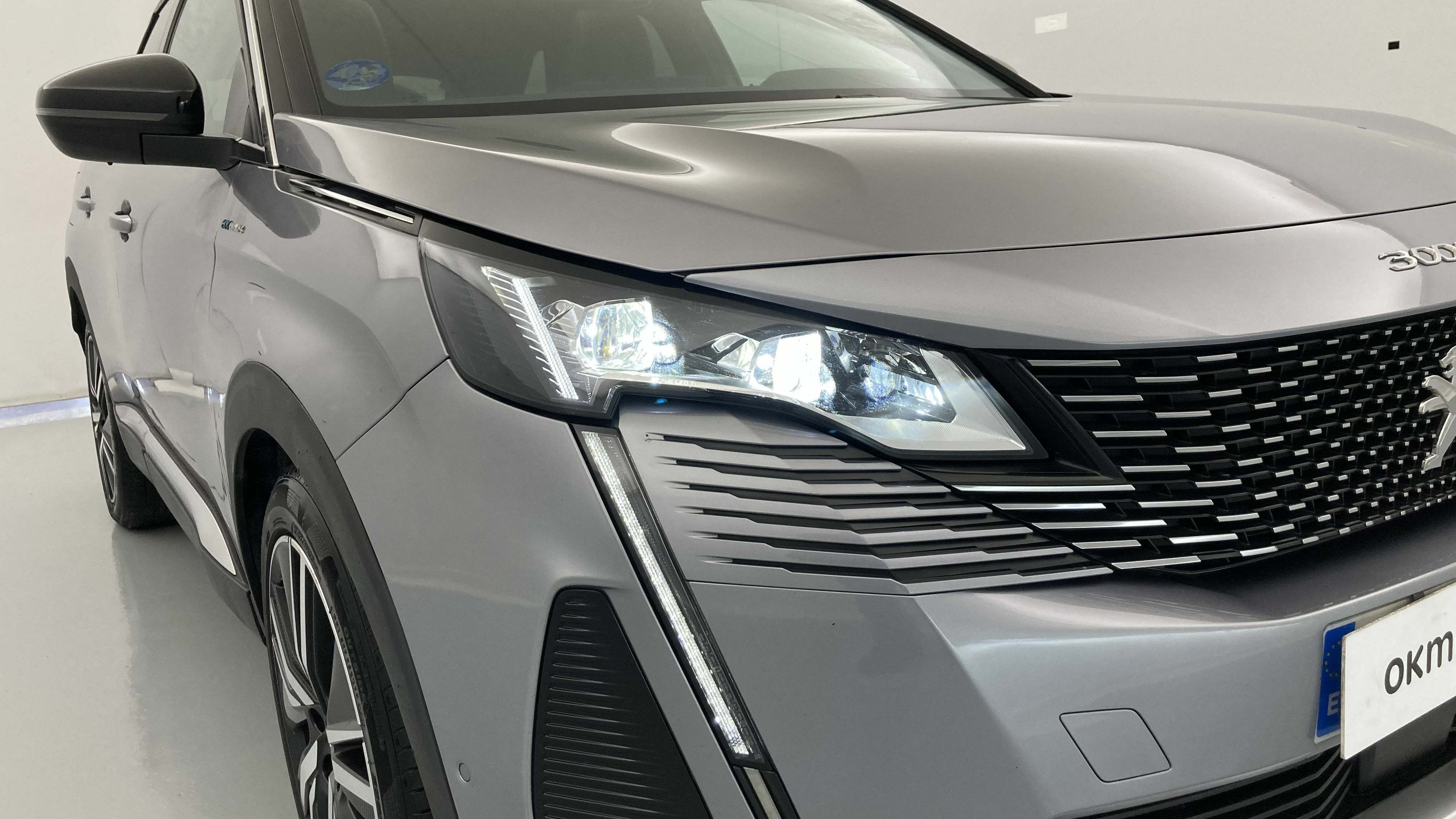 peugeot 3008 gt pack 1.6 HYBRID 300 EAT PHEV 2022 gris artense / negro 18