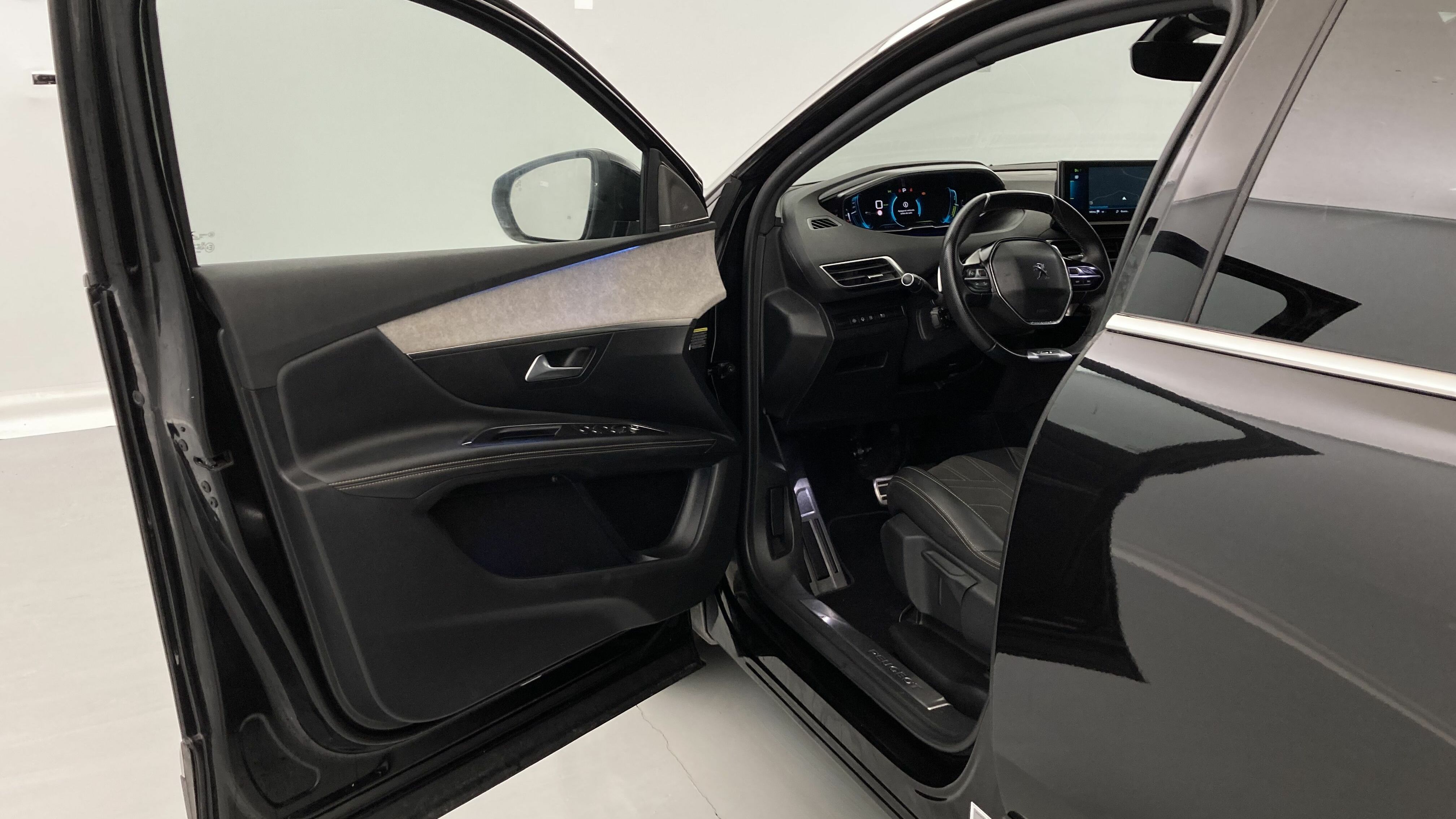 peugeot 3008 gt pack 1.6 HYBRID 300 EAT PHEV 2022 negro perla nera 12