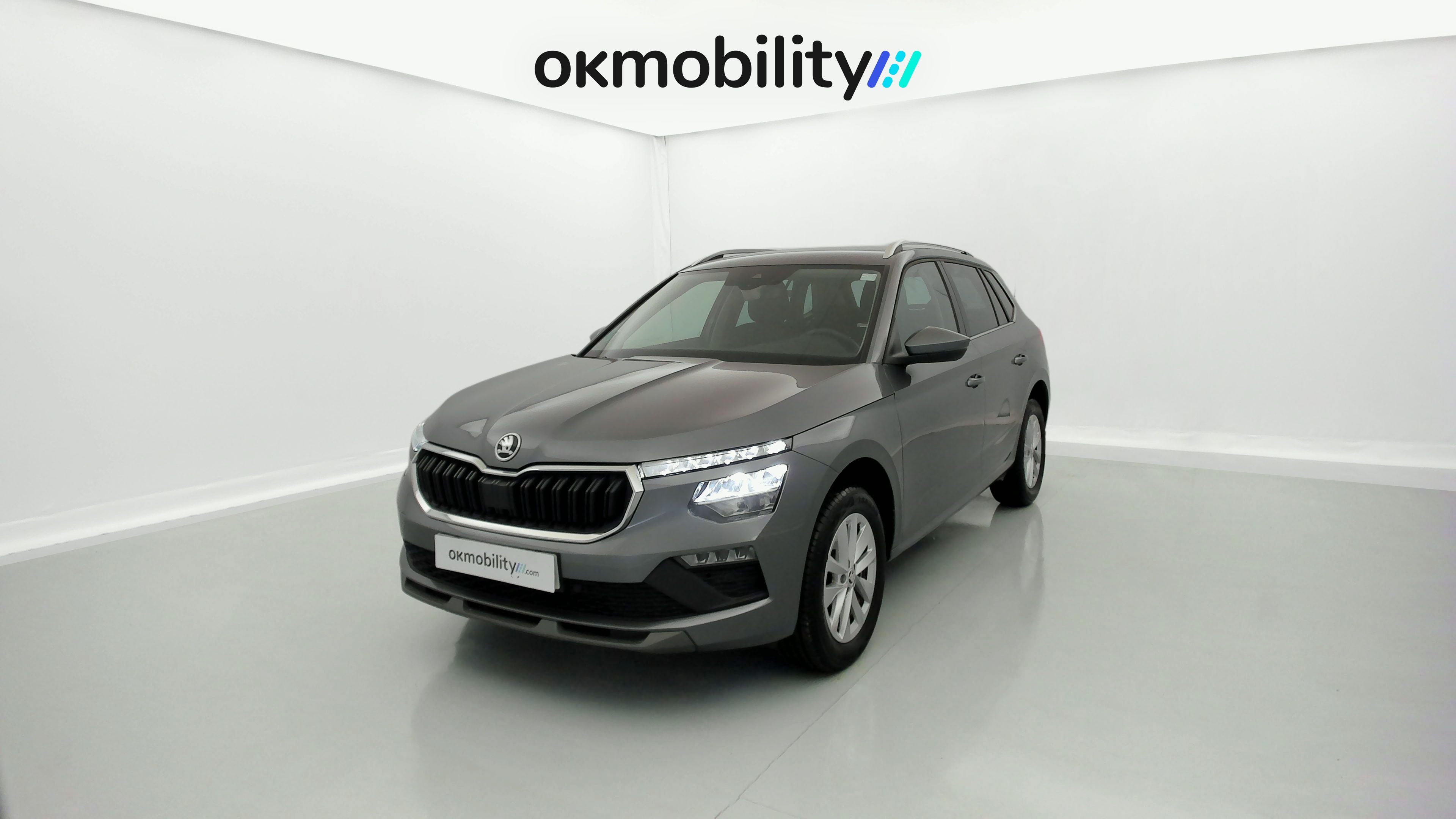 skoda kamiq selection 1.0 TSI 95 2024 gris graphite 1