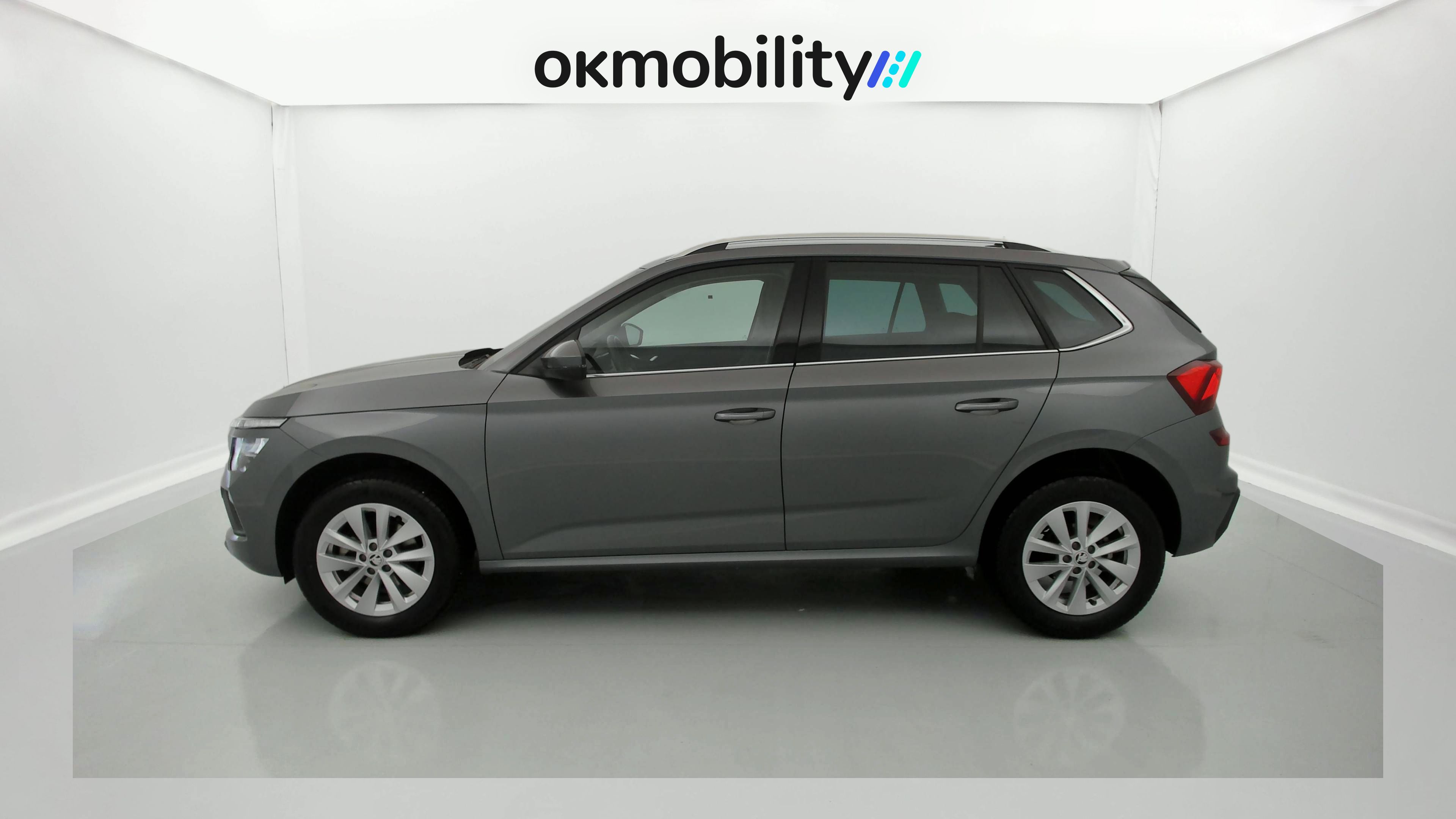skoda kamiq selection 1.0 TSI 95 2024 gris graphite 9
